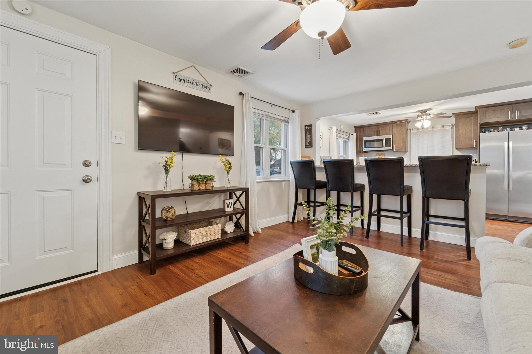 VILLAGE GREEN - Residential