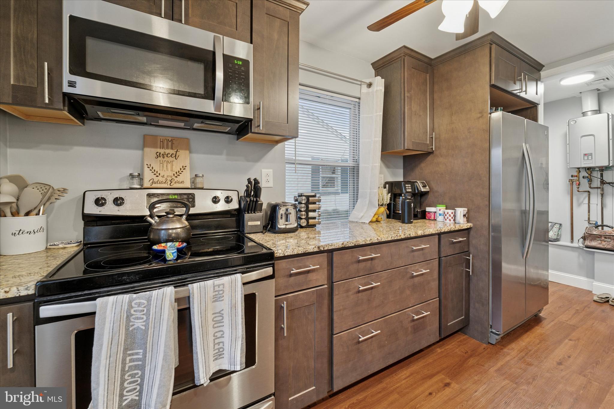 VILLAGE GREEN - Residential