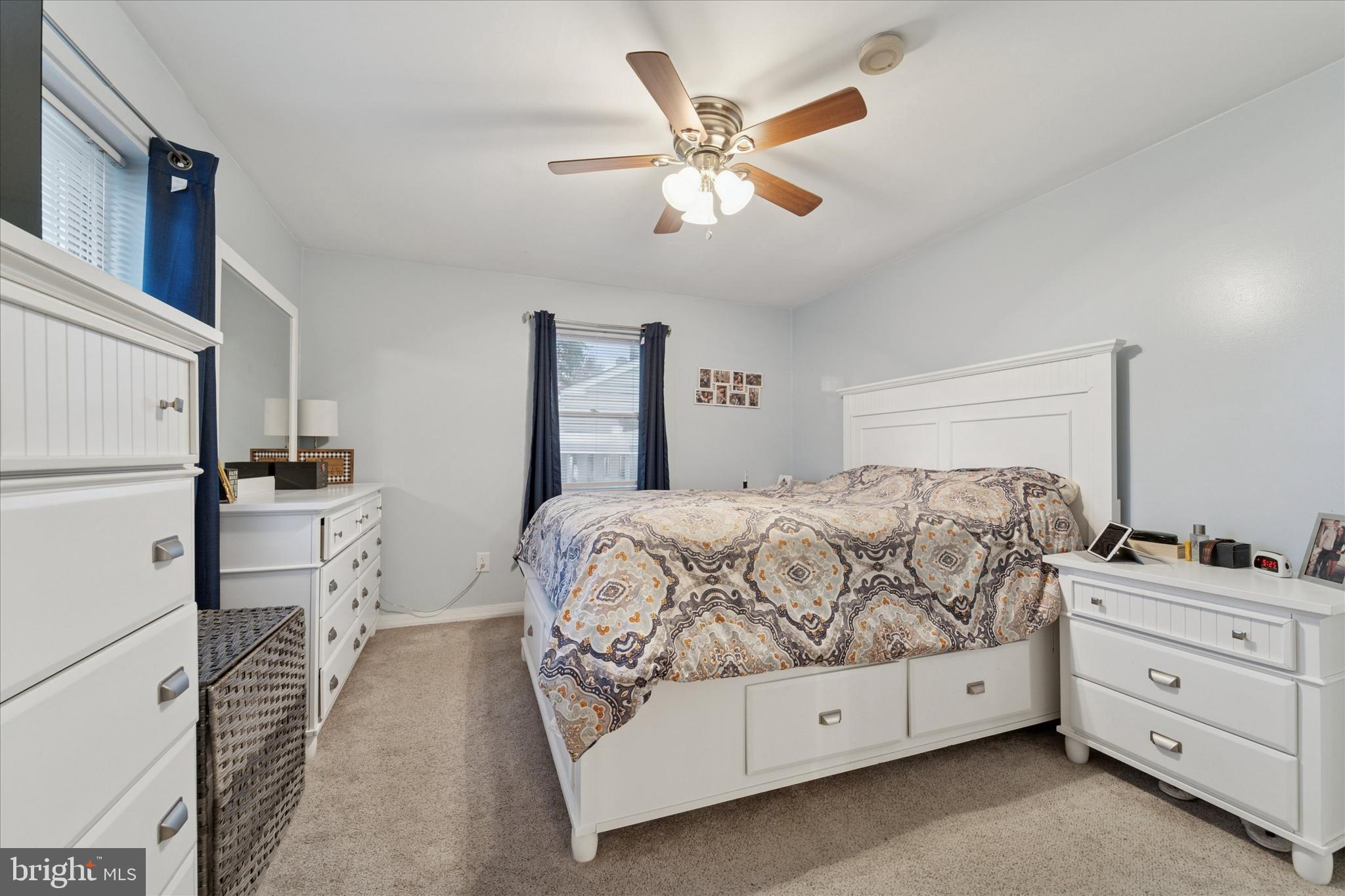 VILLAGE GREEN - Residential