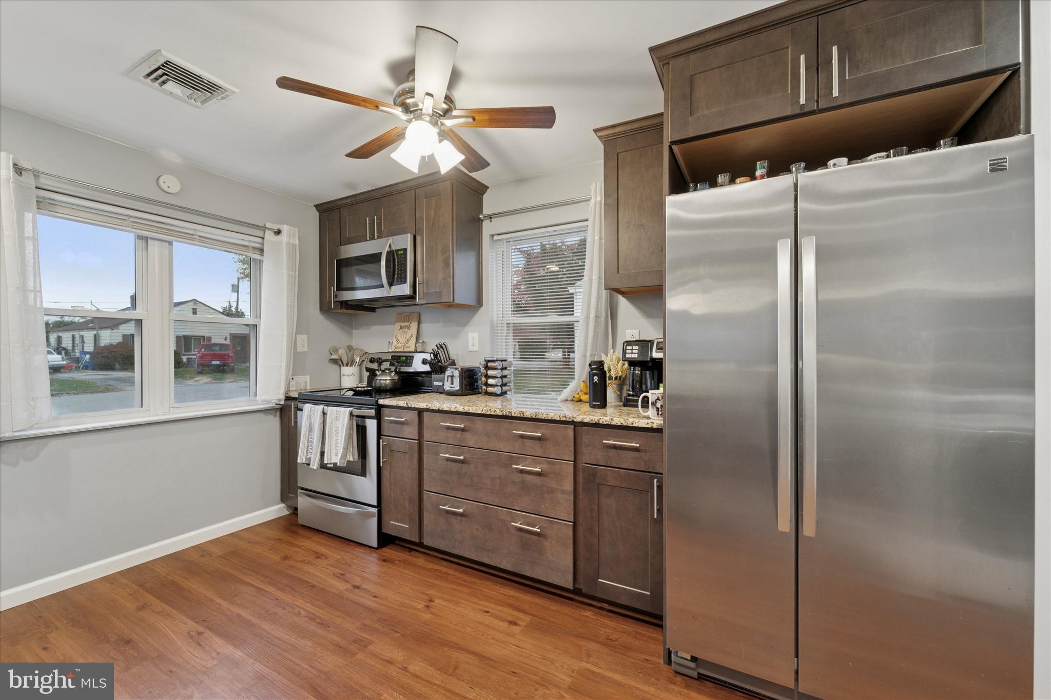 VILLAGE GREEN - Residential