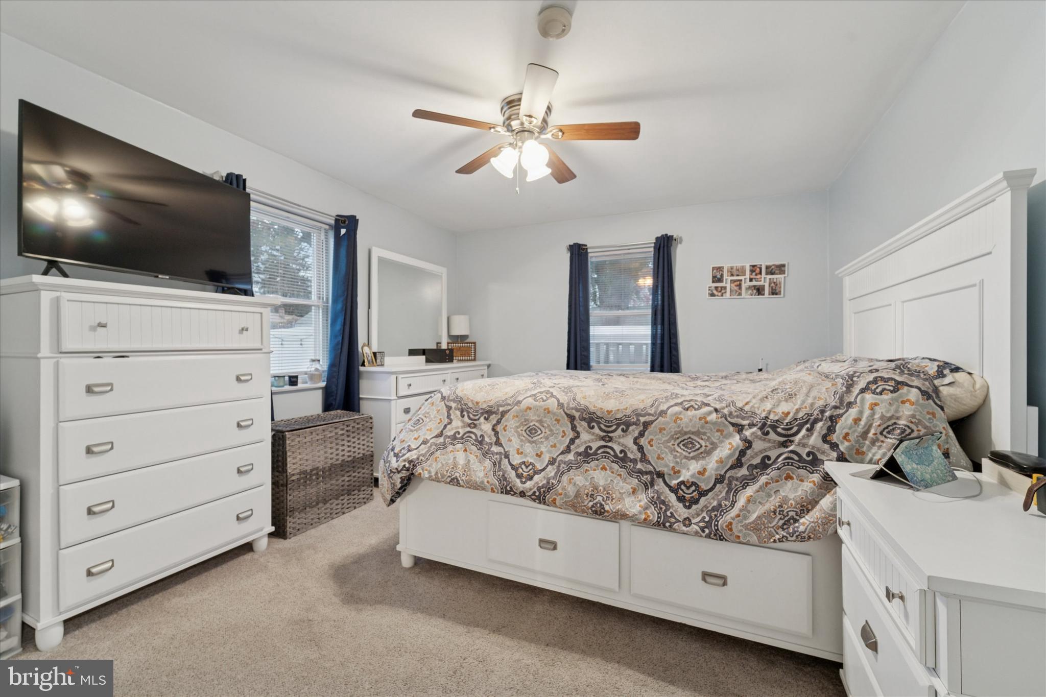 VILLAGE GREEN - Residential