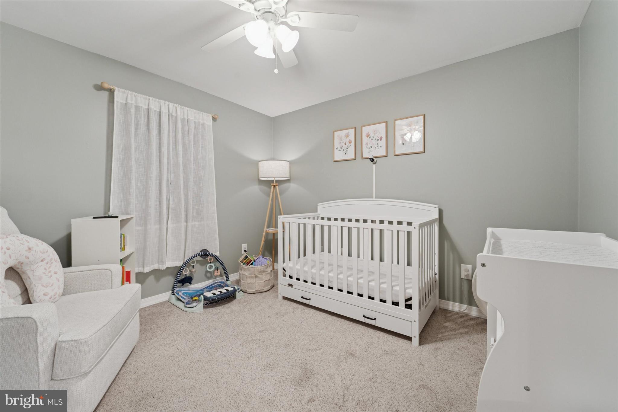 VILLAGE GREEN - Residential