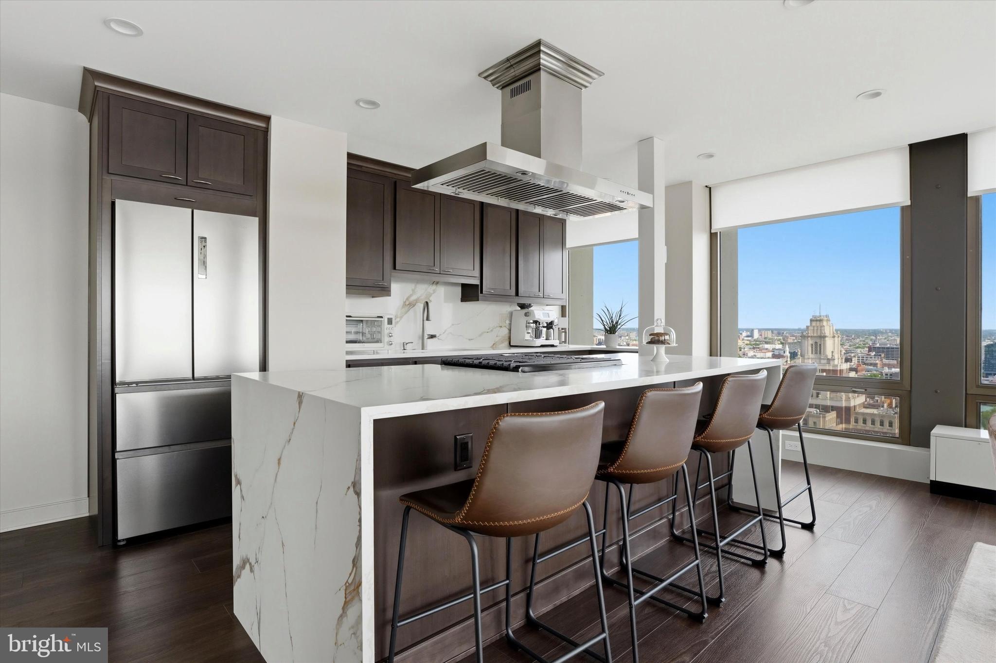 SOCIETY HILL - Residential