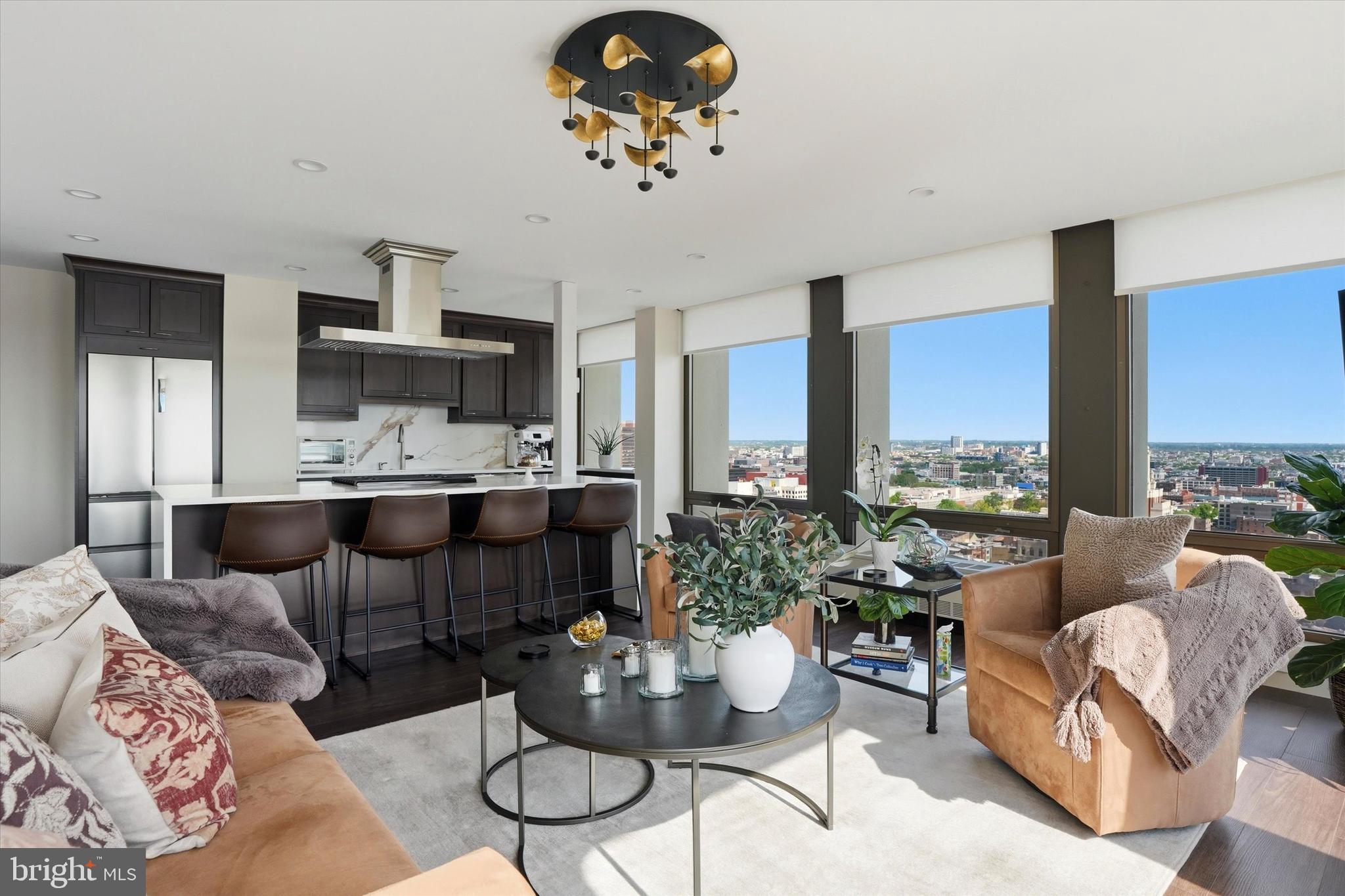 SOCIETY HILL - Residential