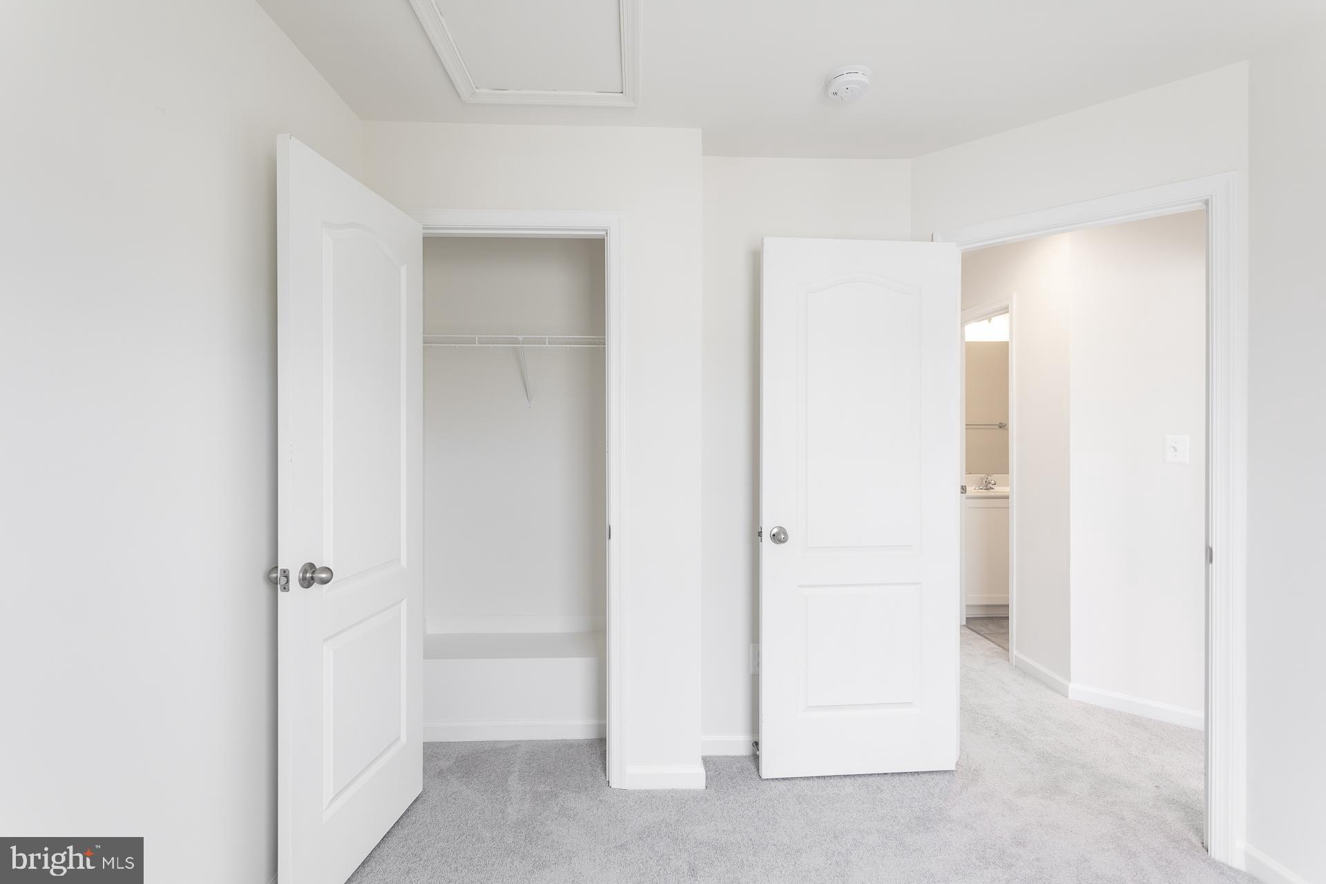 TOWNES AT TATE MANOR - Residential