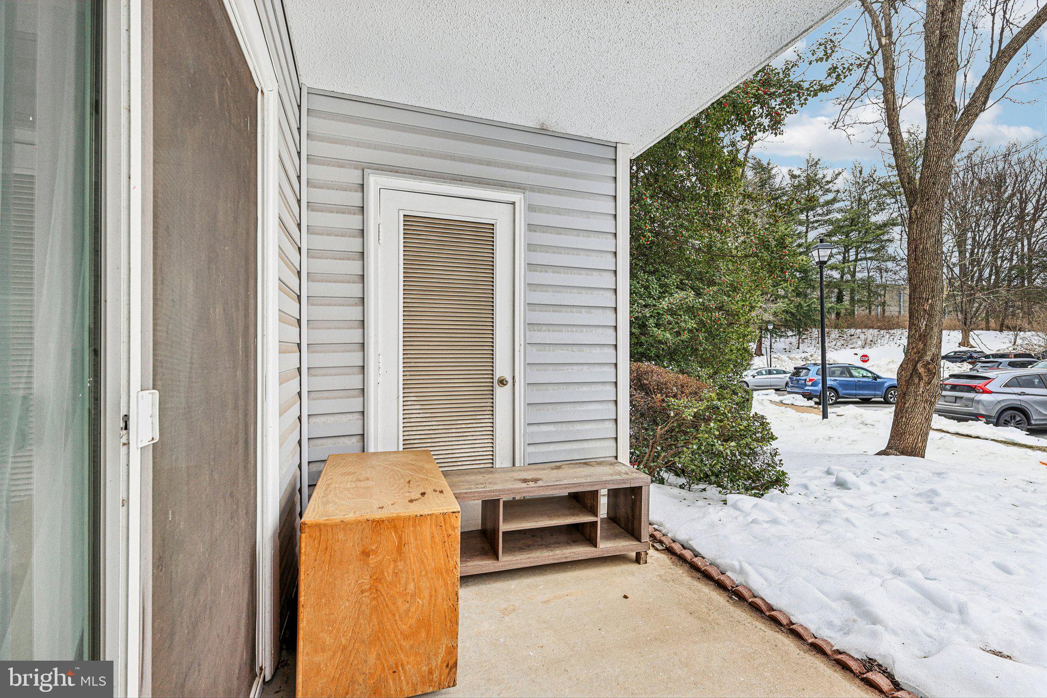 FOUR WINDS AT OAKTON - Residential