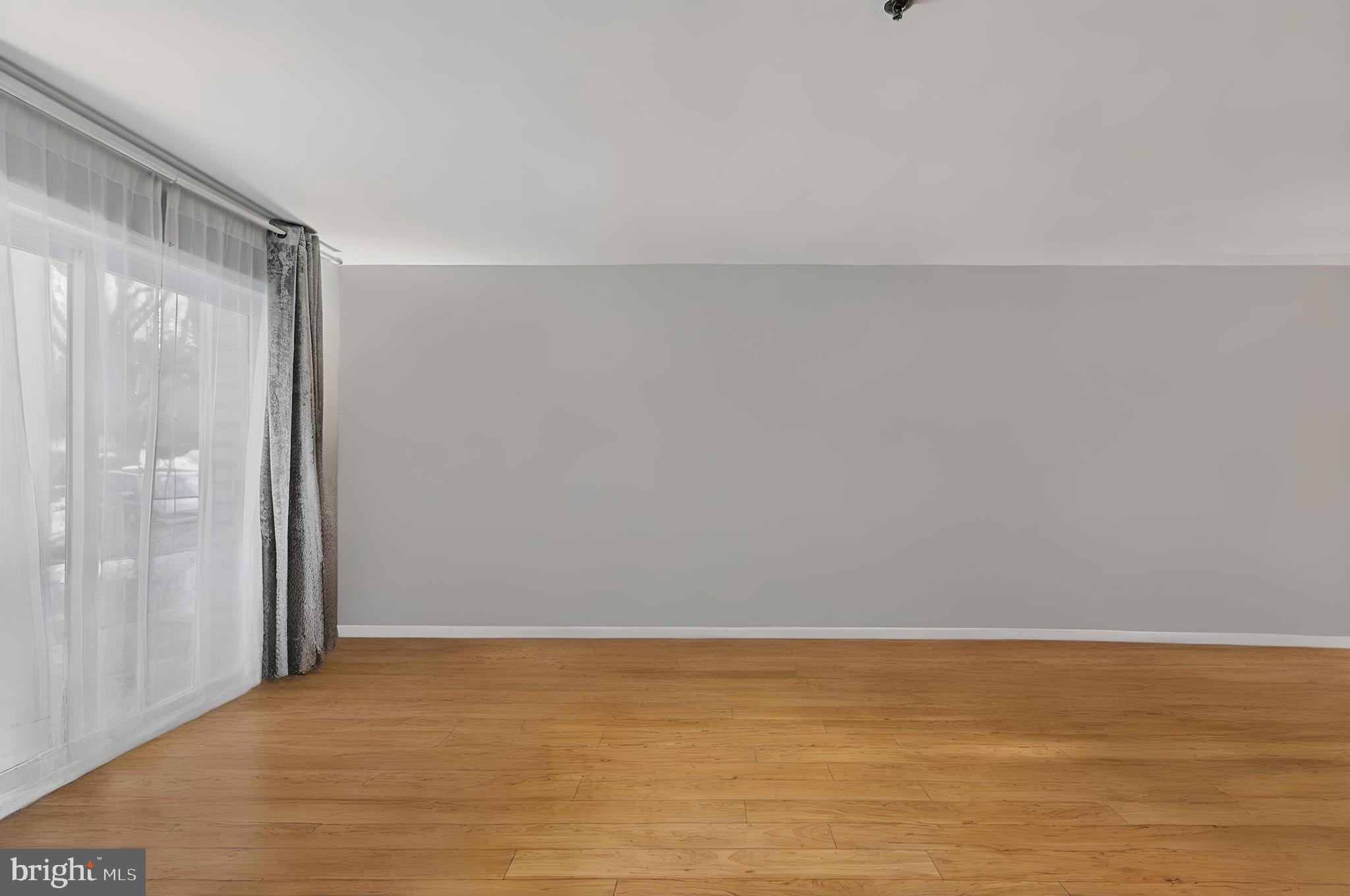 FOUR WINDS AT OAKTON - Residential