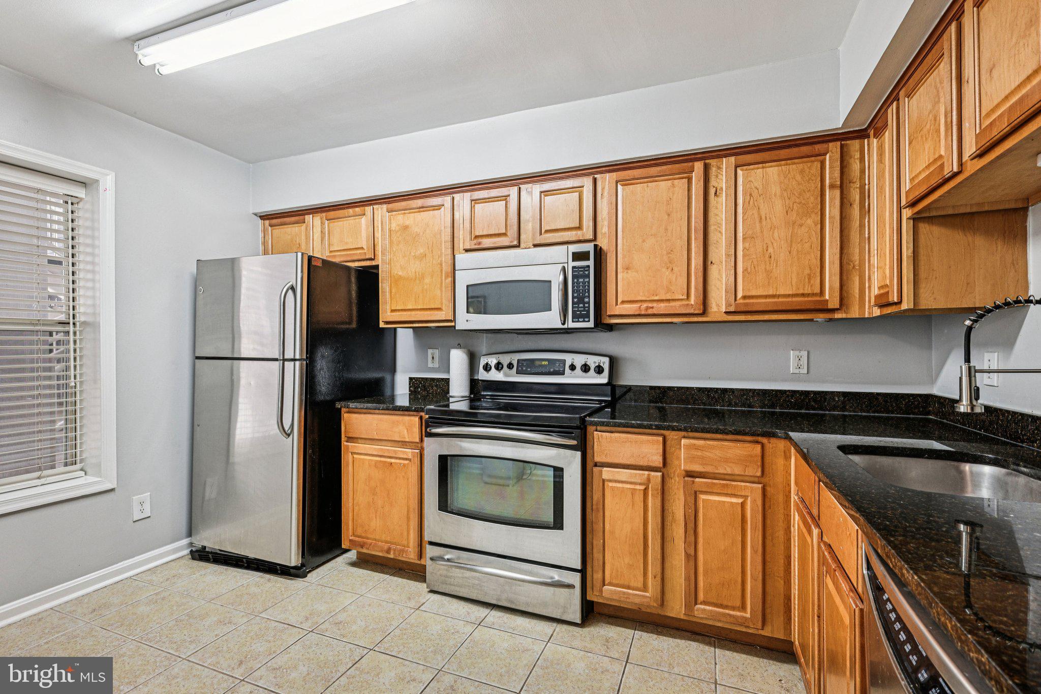 FOUR WINDS AT OAKTON - Residential