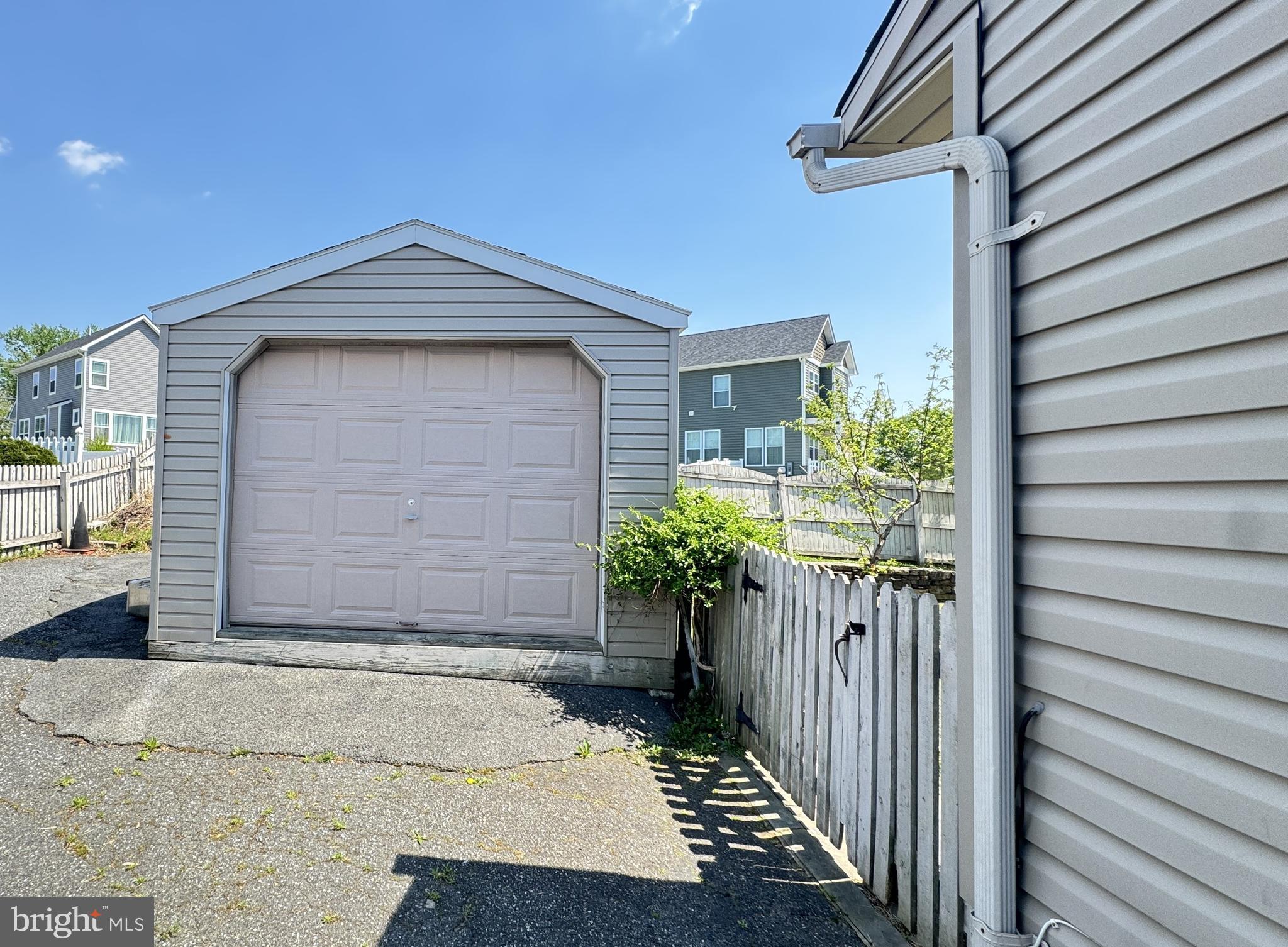PERRY PLACE - Residential