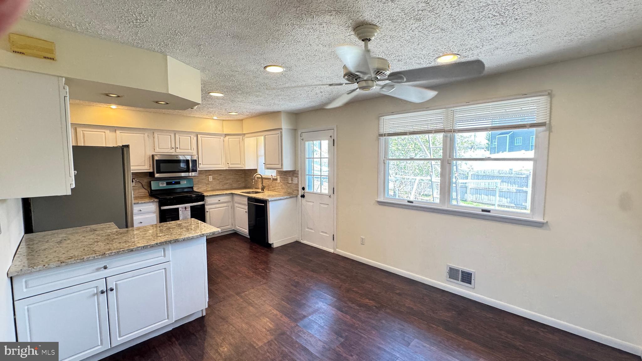 PERRY PLACE - Residential