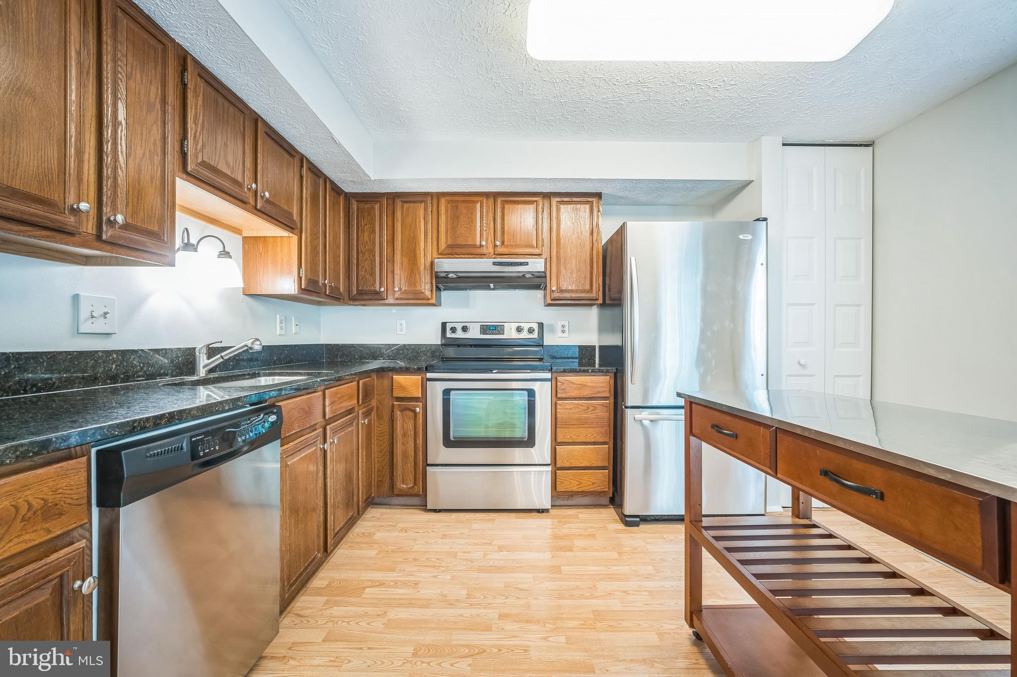 FLINT HILL MANOR - Residential Lease