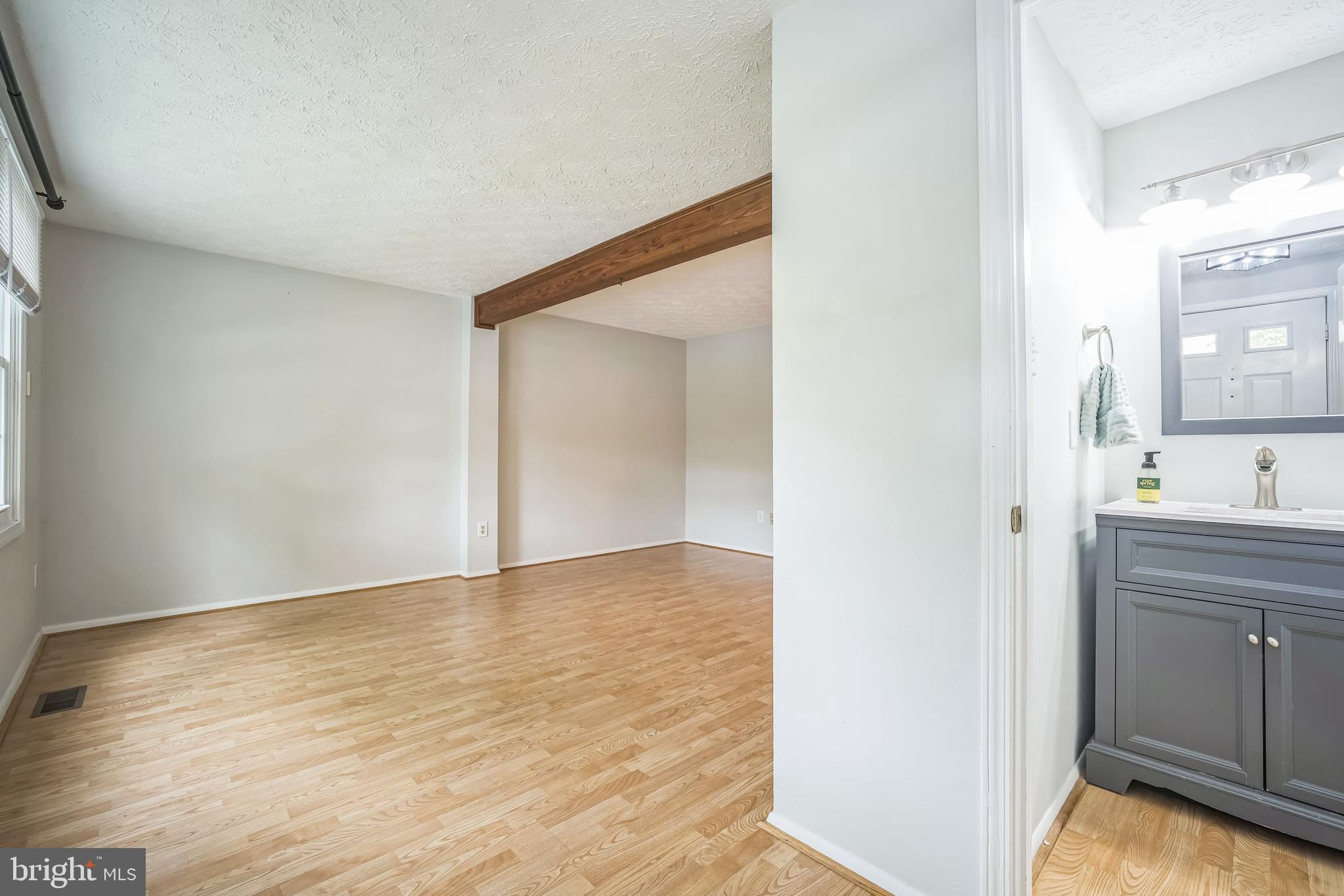 FLINT HILL MANOR - Residential Lease