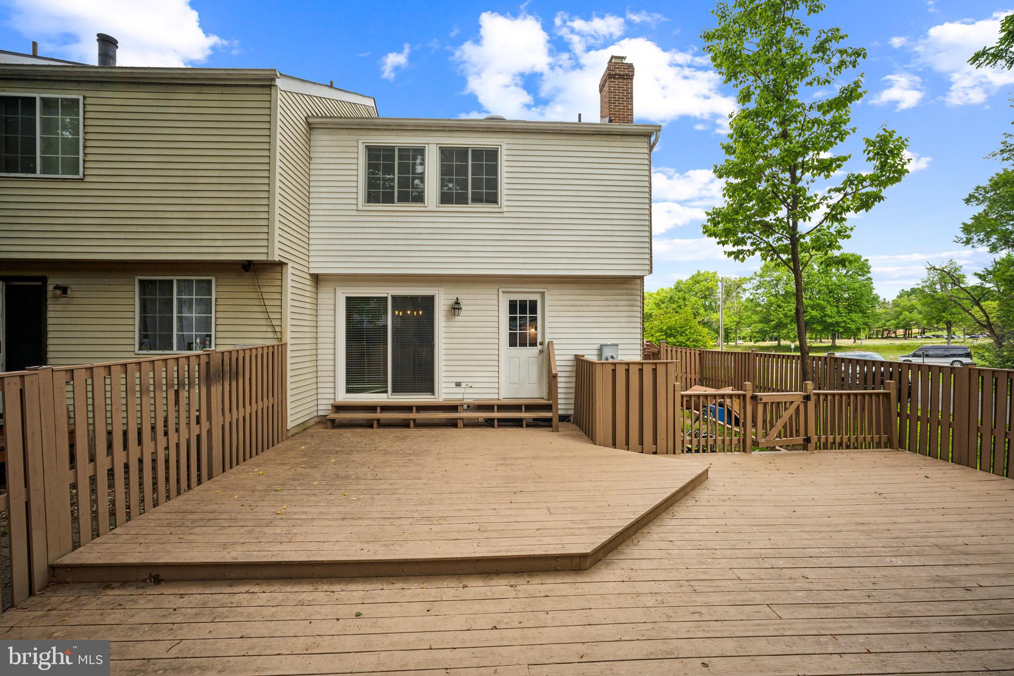 FLINT HILL MANOR - Residential Lease