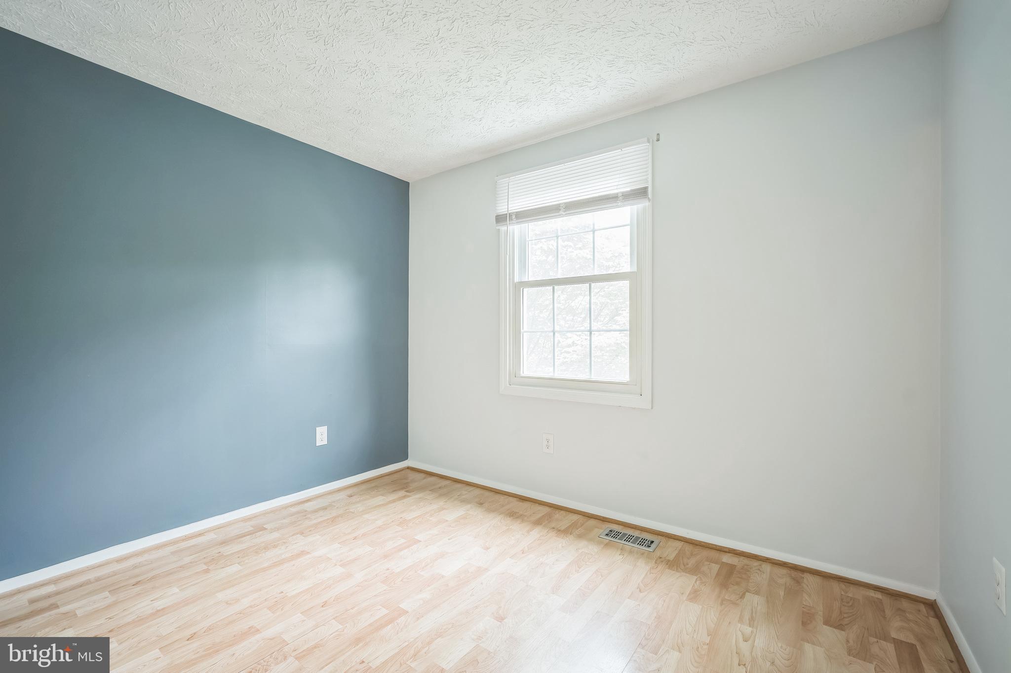 FLINT HILL MANOR - Residential Lease