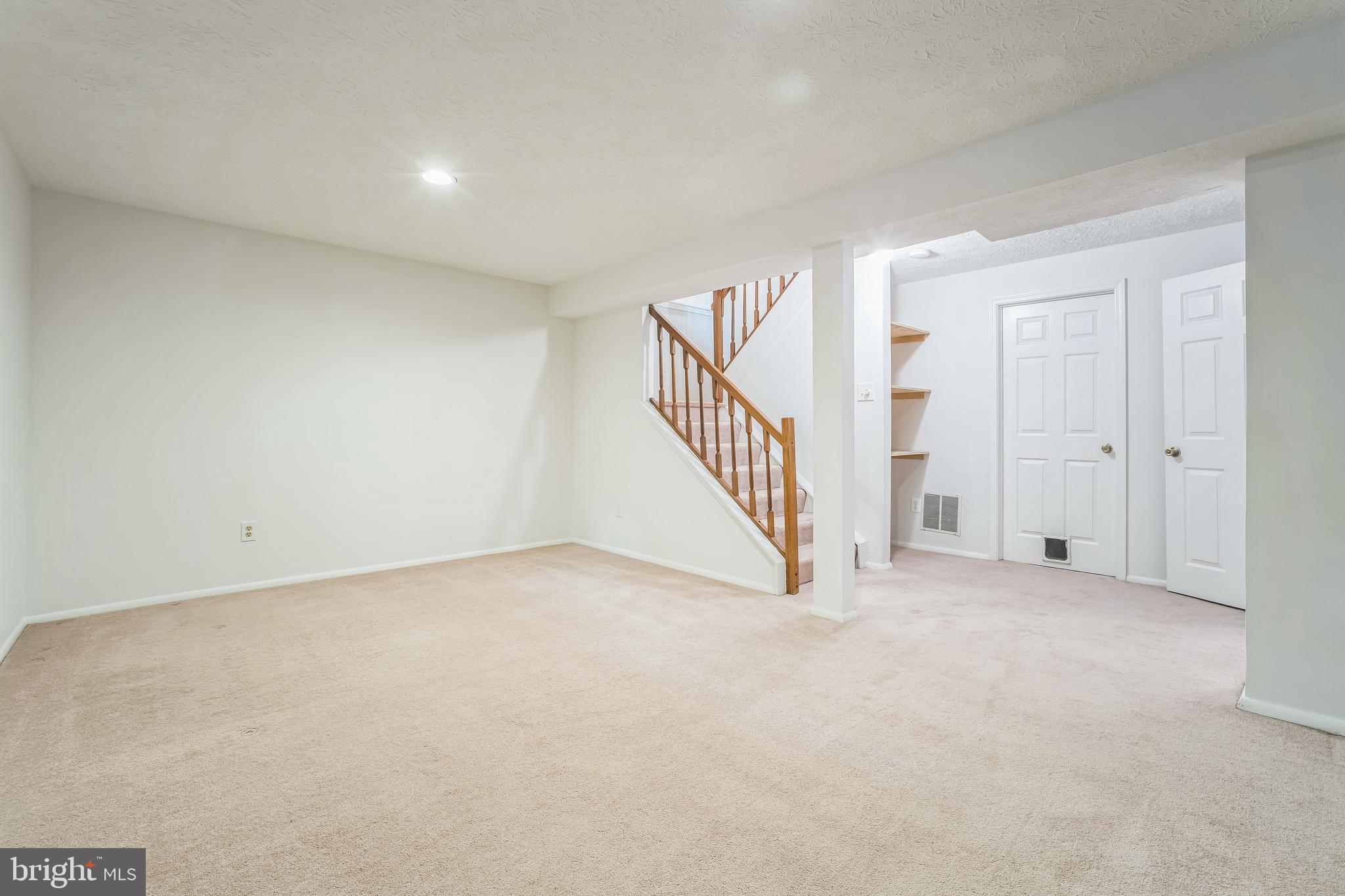 FLINT HILL MANOR - Residential Lease