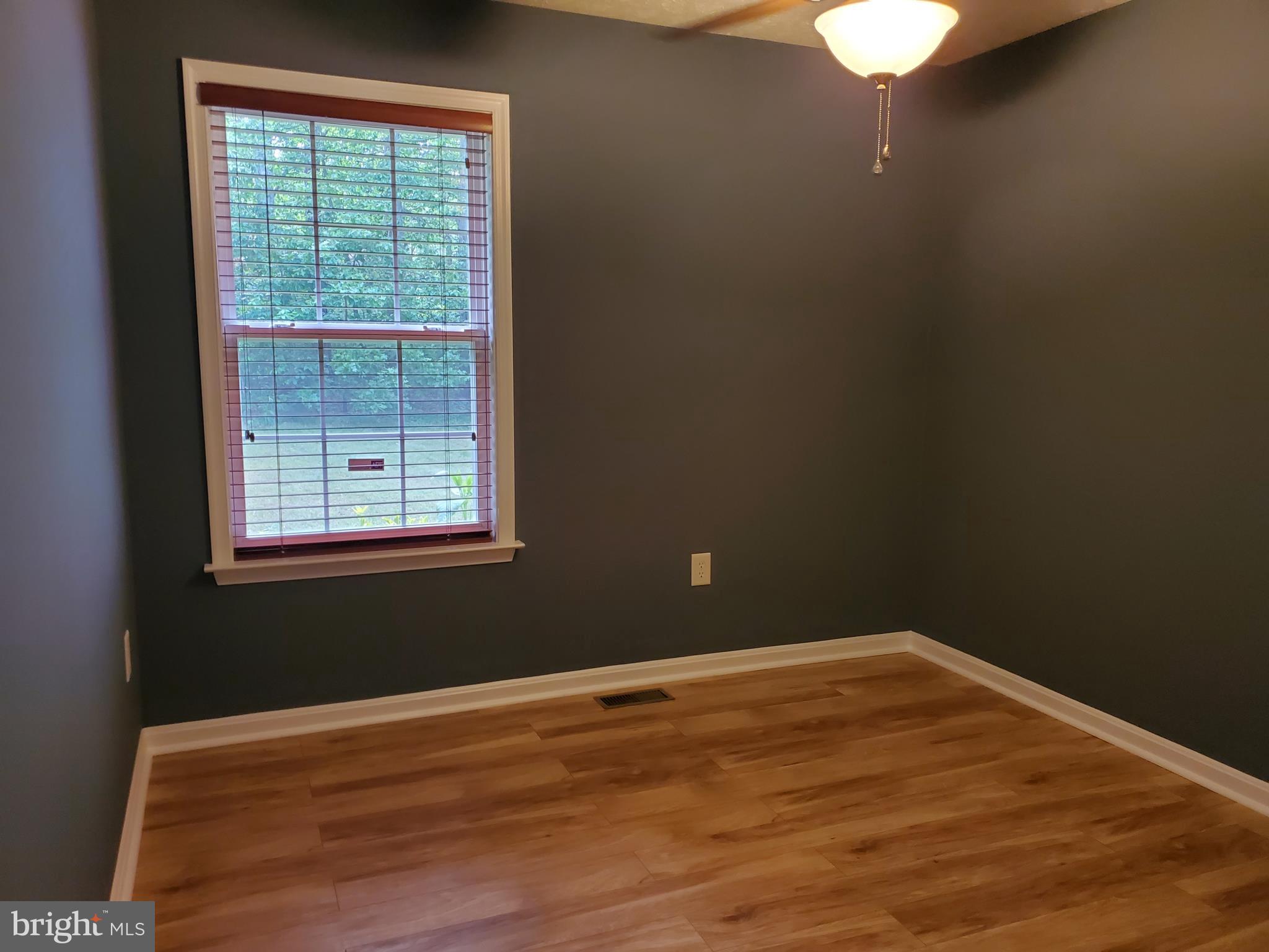 LAKE LAND OR - Residential