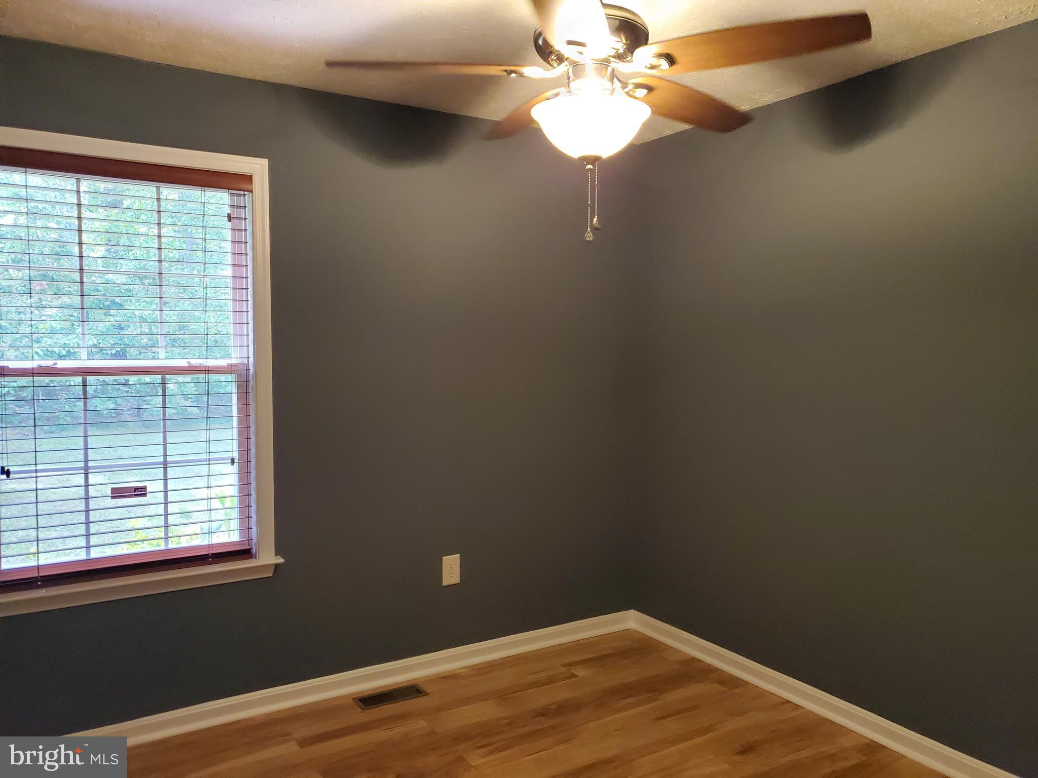 LAKE LAND OR - Residential