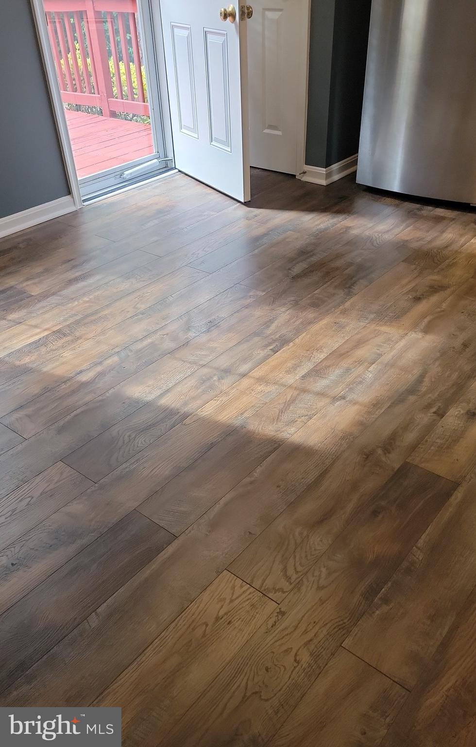 LAKE LAND OR - Residential