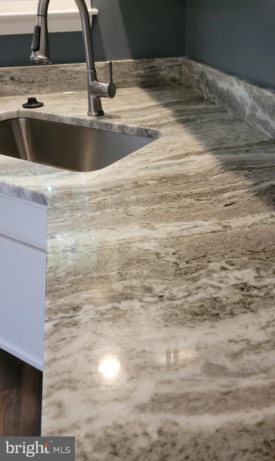 LAKE LAND OR - Residential