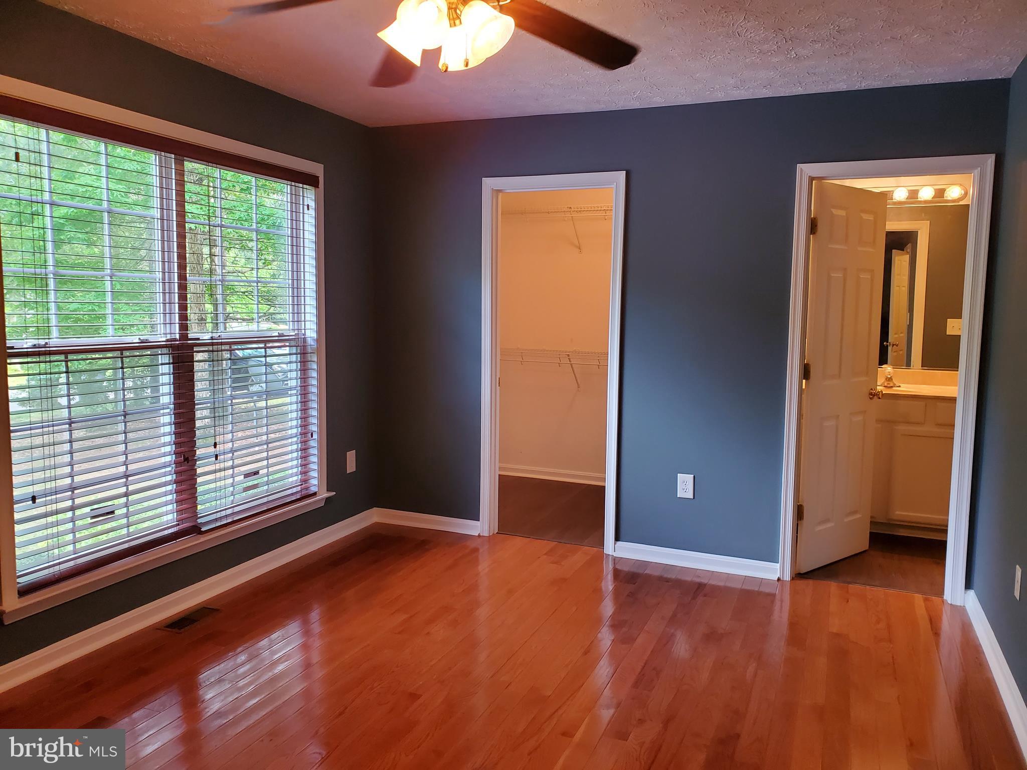 LAKE LAND OR - Residential