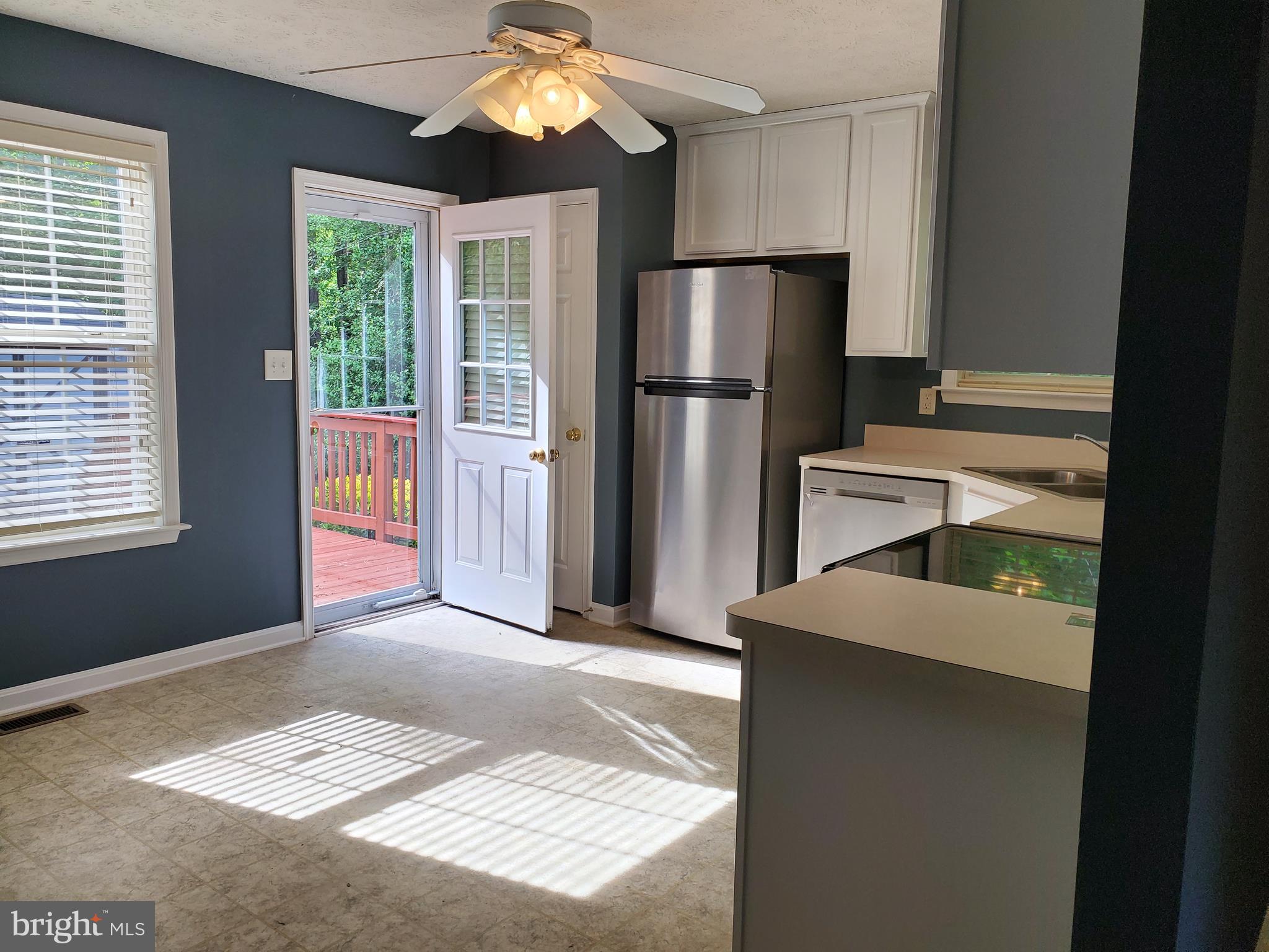 LAKE LAND OR - Residential