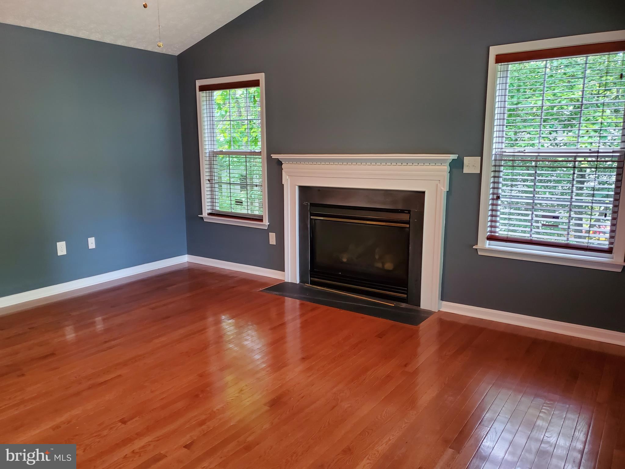 LAKE LAND OR - Residential