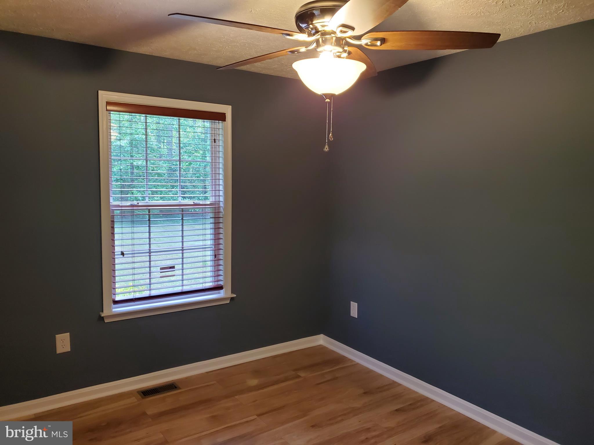 LAKE LAND OR - Residential