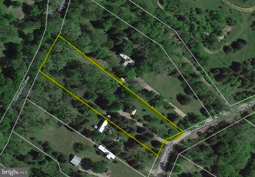 This lovely lot is well over an acre at 1.40. Build your dream home with plenty of privacy. The lot is situated in much sought after Jefferson County. Kearneysville is away from the hustle and bustle while still being close to all amenities and the VA Hospital. This is a great commuter location to DC, VA, and MD. Call for more information today!