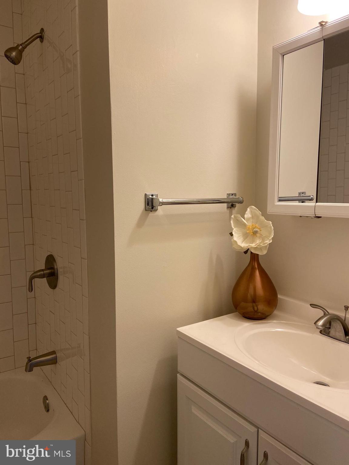 HILLCREST TOWNE - Residential