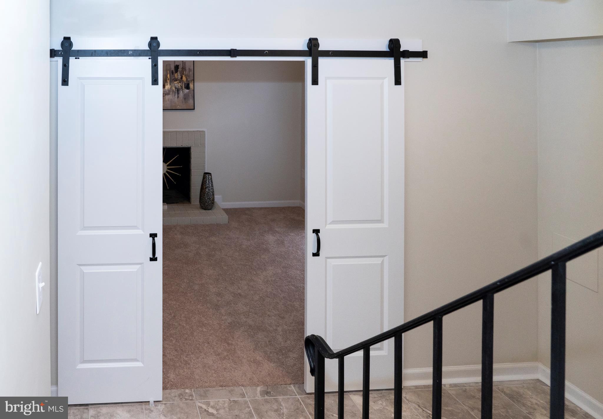 HILLCREST TOWNE - Residential