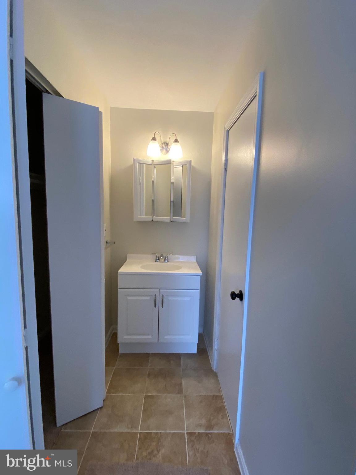 HILLCREST TOWNE - Residential