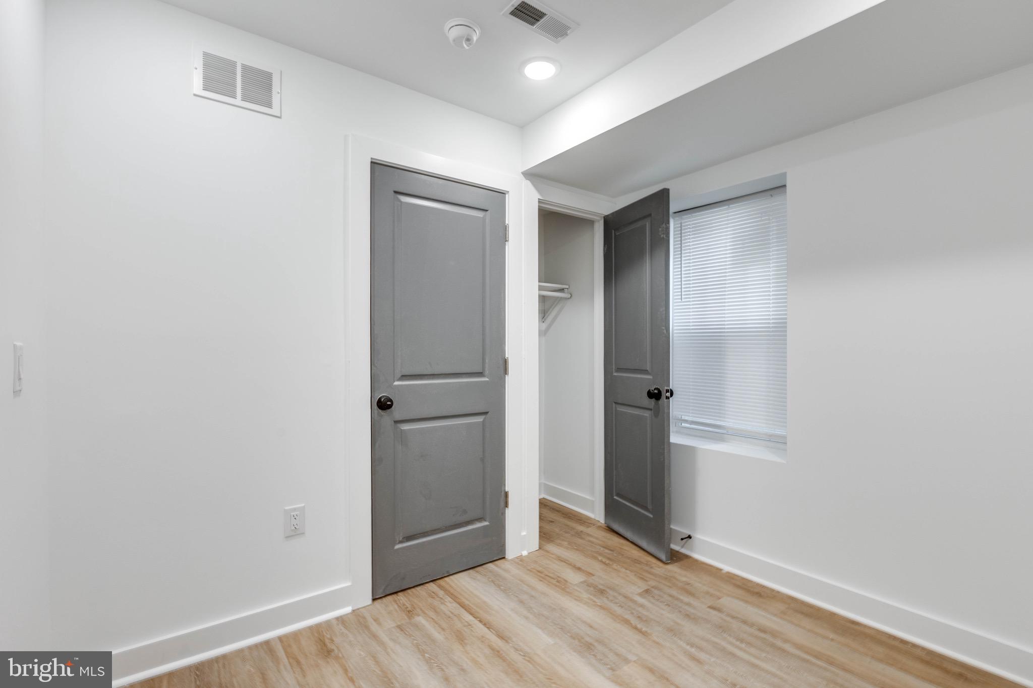 TEMPLE UNIVERSITY - Residential Lease