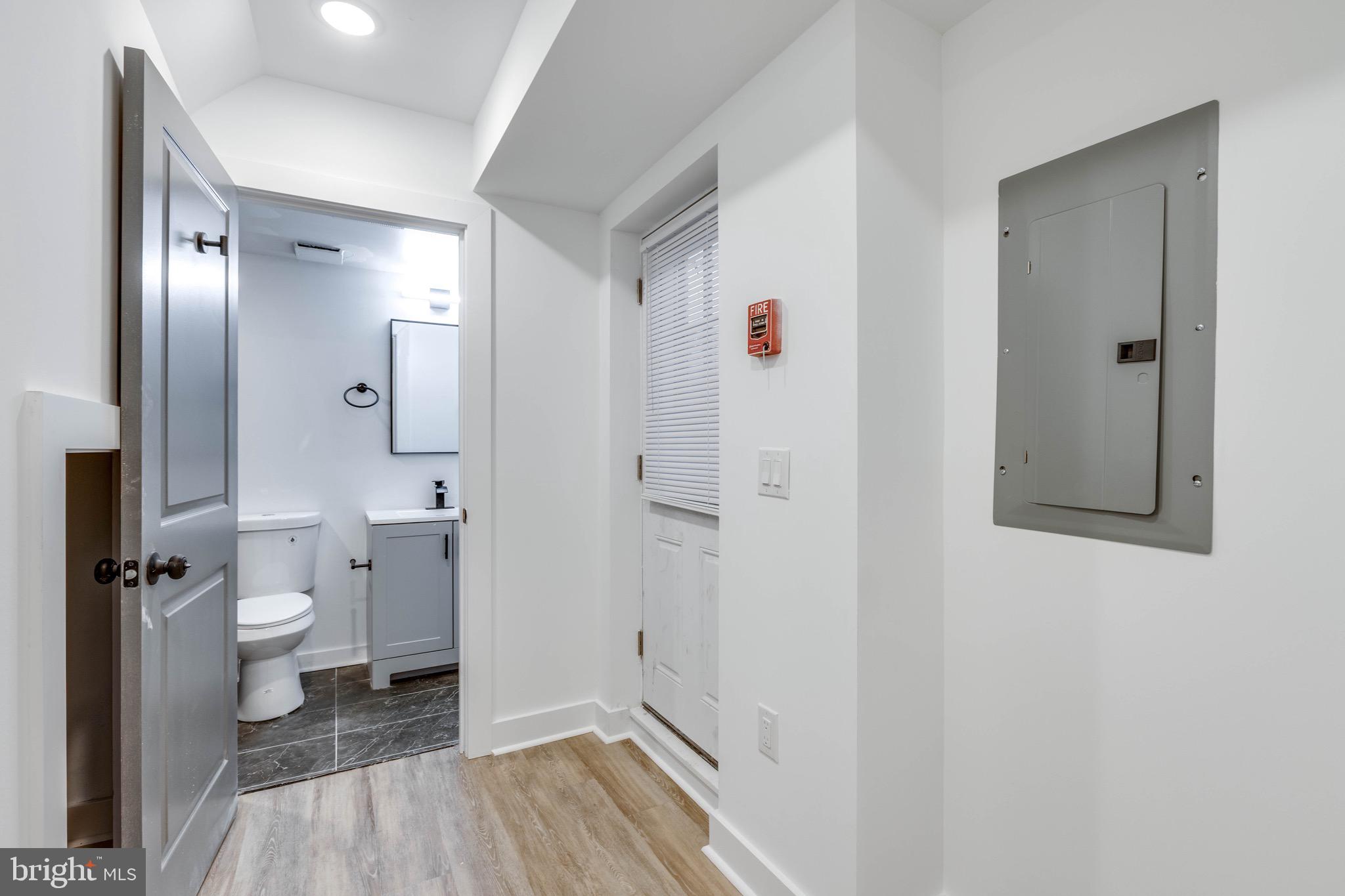 TEMPLE UNIVERSITY - Residential Lease