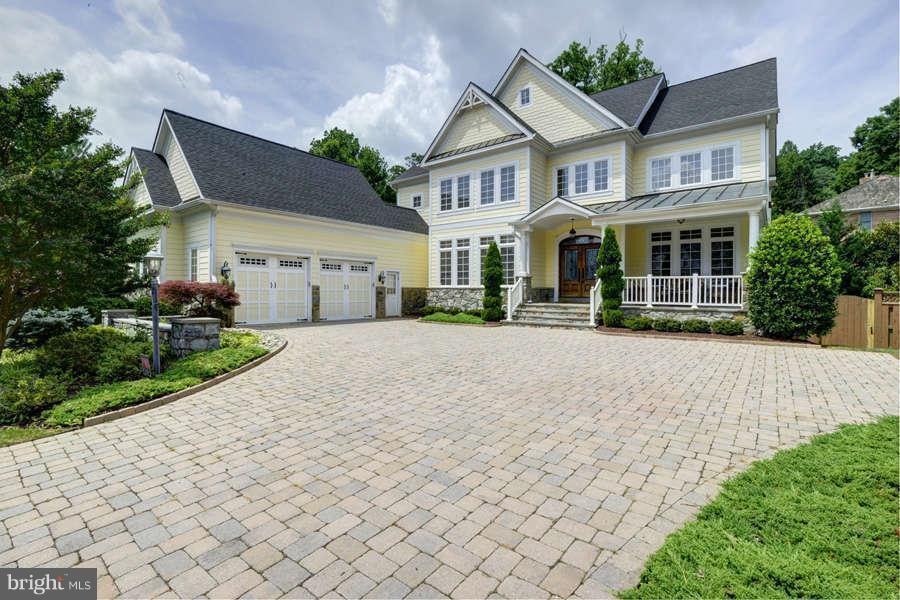 Exquisite Luxmanor home!