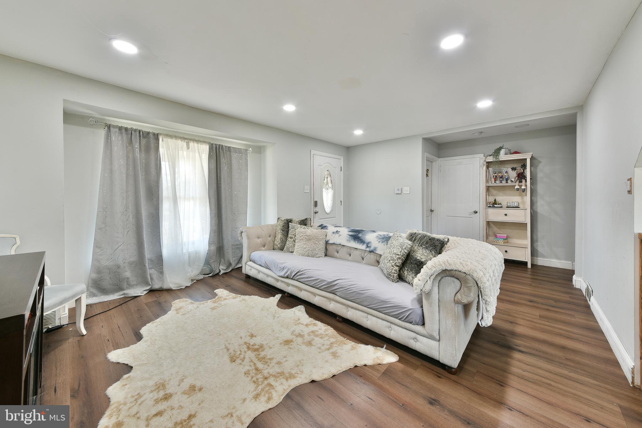 RHAWNHURST - Residential