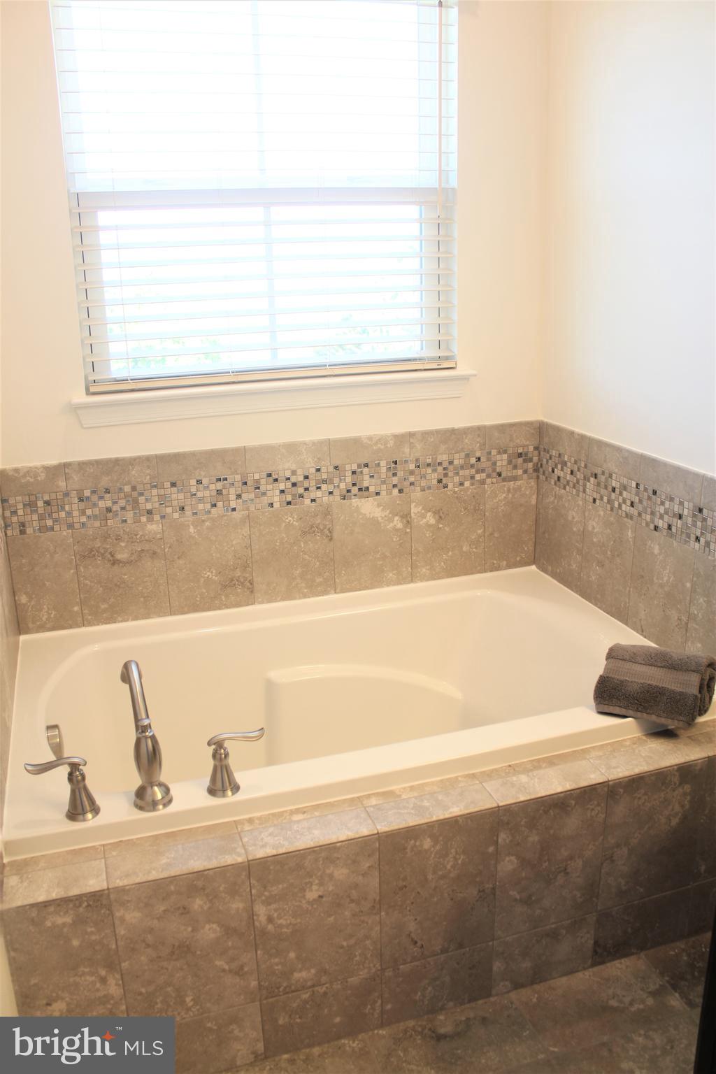 MAGNESS MILL - Residential