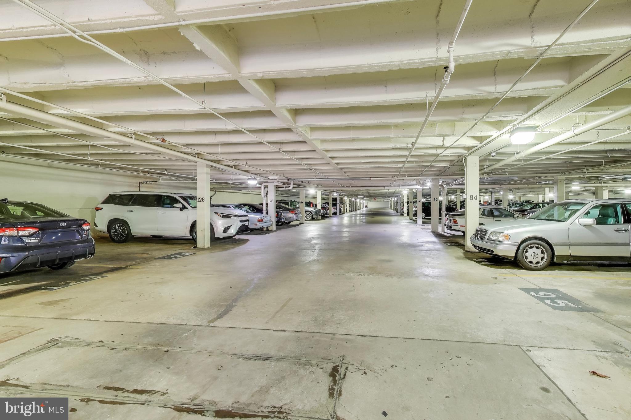 WHITLEY PARK CONDOMINIUM - Residential