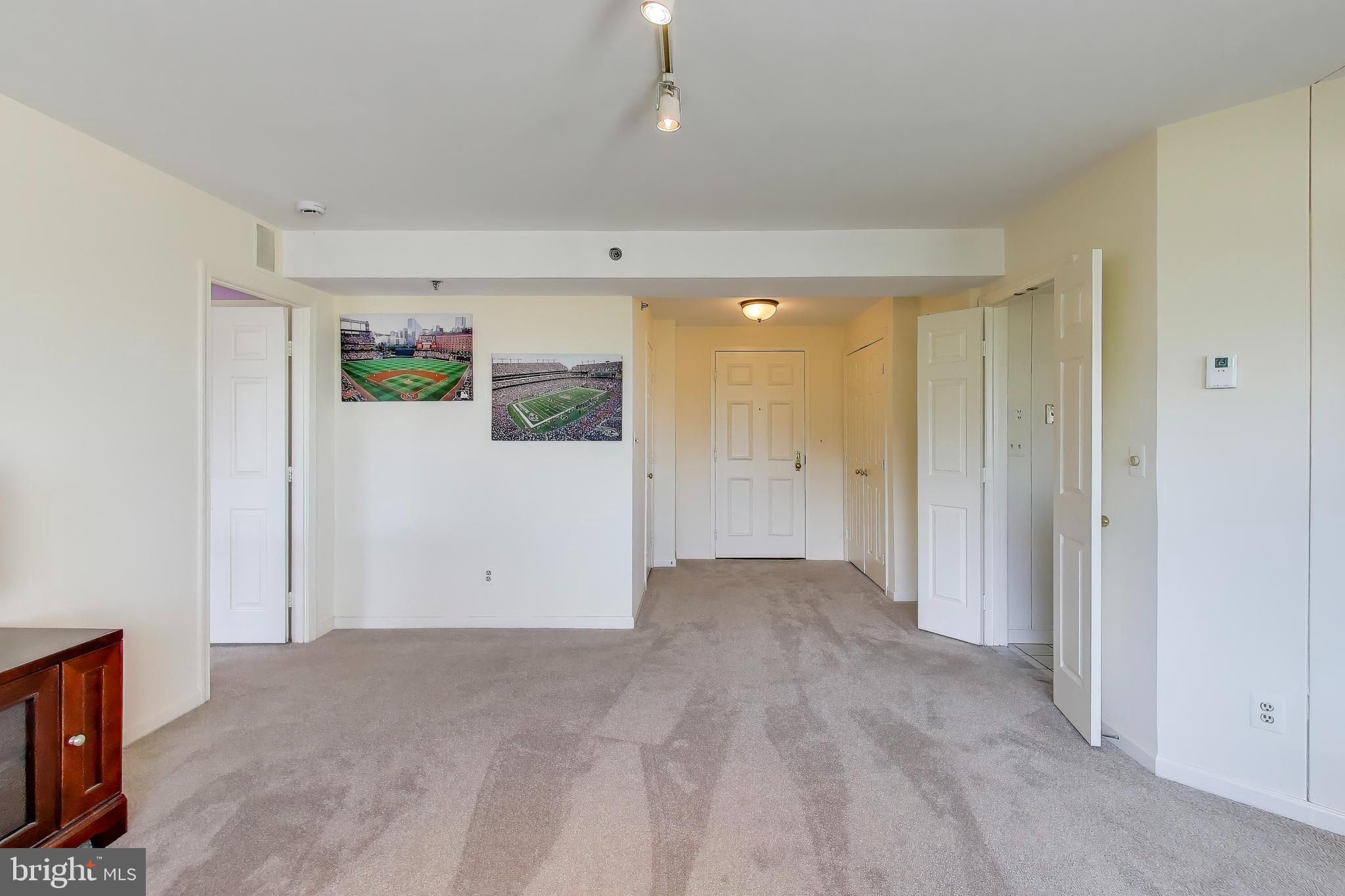 WHITLEY PARK CONDOMINIUM - Residential