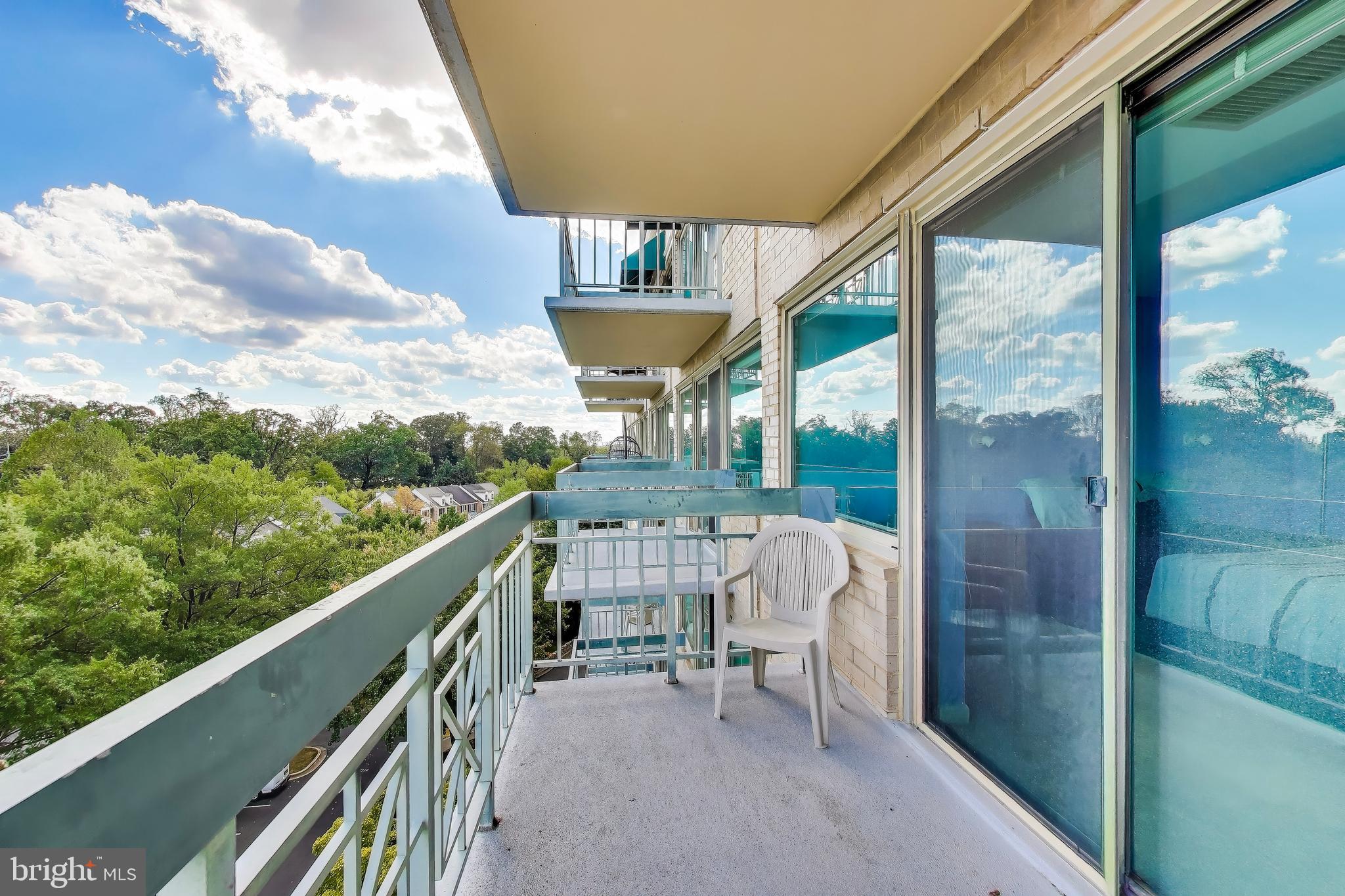 WHITLEY PARK CONDOMINIUM - Residential