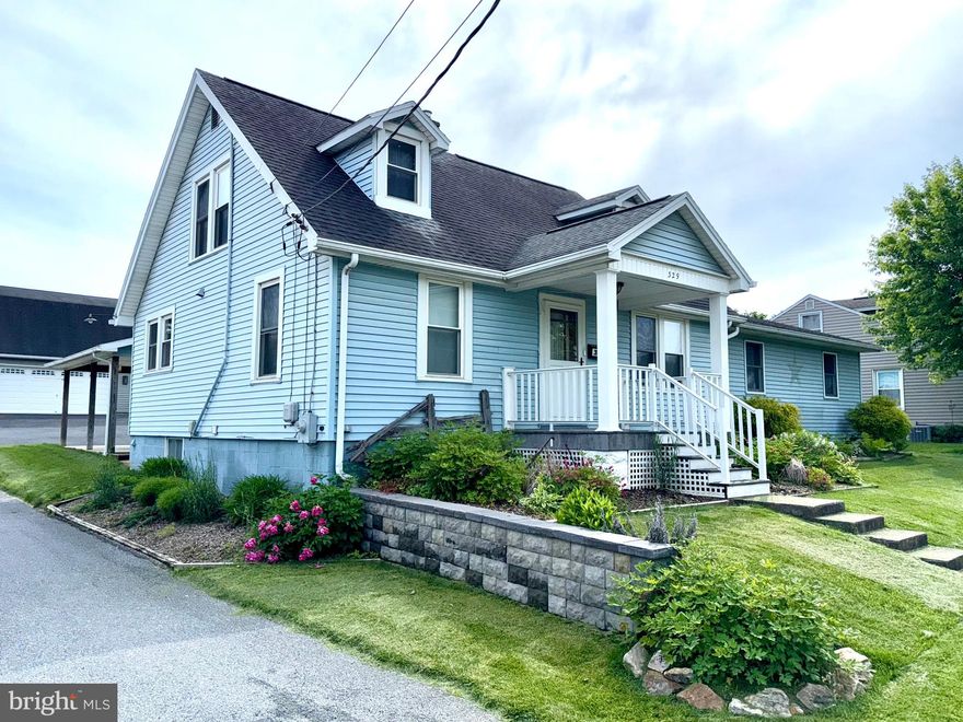 Location, Location, Location!!!!  This well cared for single family home features three bedrooms, 1 1/2 baths, main level laundry, living room, dining room and  and a very spacious family room.  The exterior has beautiful landscaping and a two car carport for covered parking.  A large shed provides additional storage space or a small outdoor workspace.   The landscaping and the spacious yard is amazing. The tenant is responsible for water/sewer, gas heat, electric, cable and trash.  The landlord requires good credit and sufficient income to cover expenses.  No smoking and no pets.  Call today to schedule a showing.