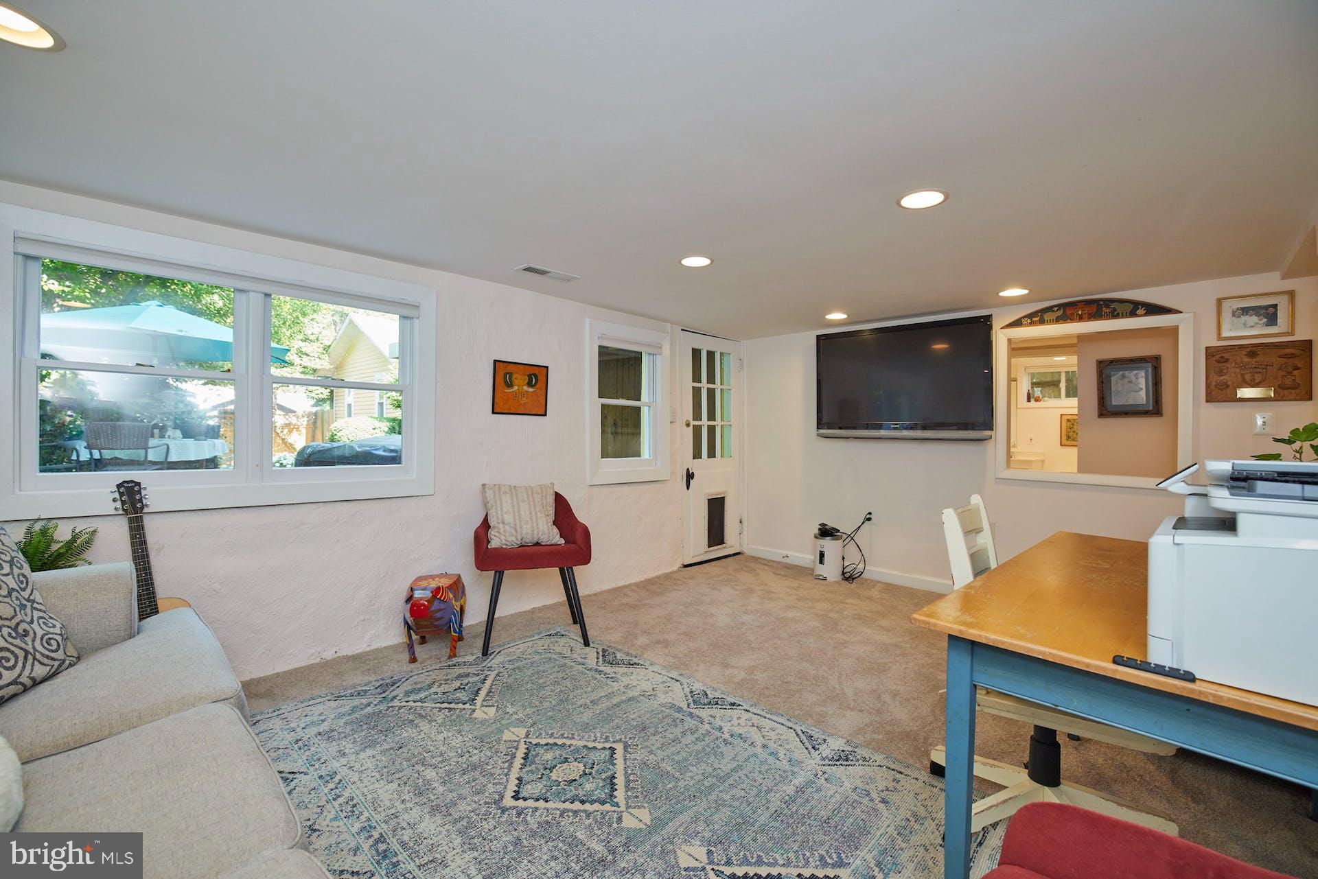 ROSEMONT PARK - Residential