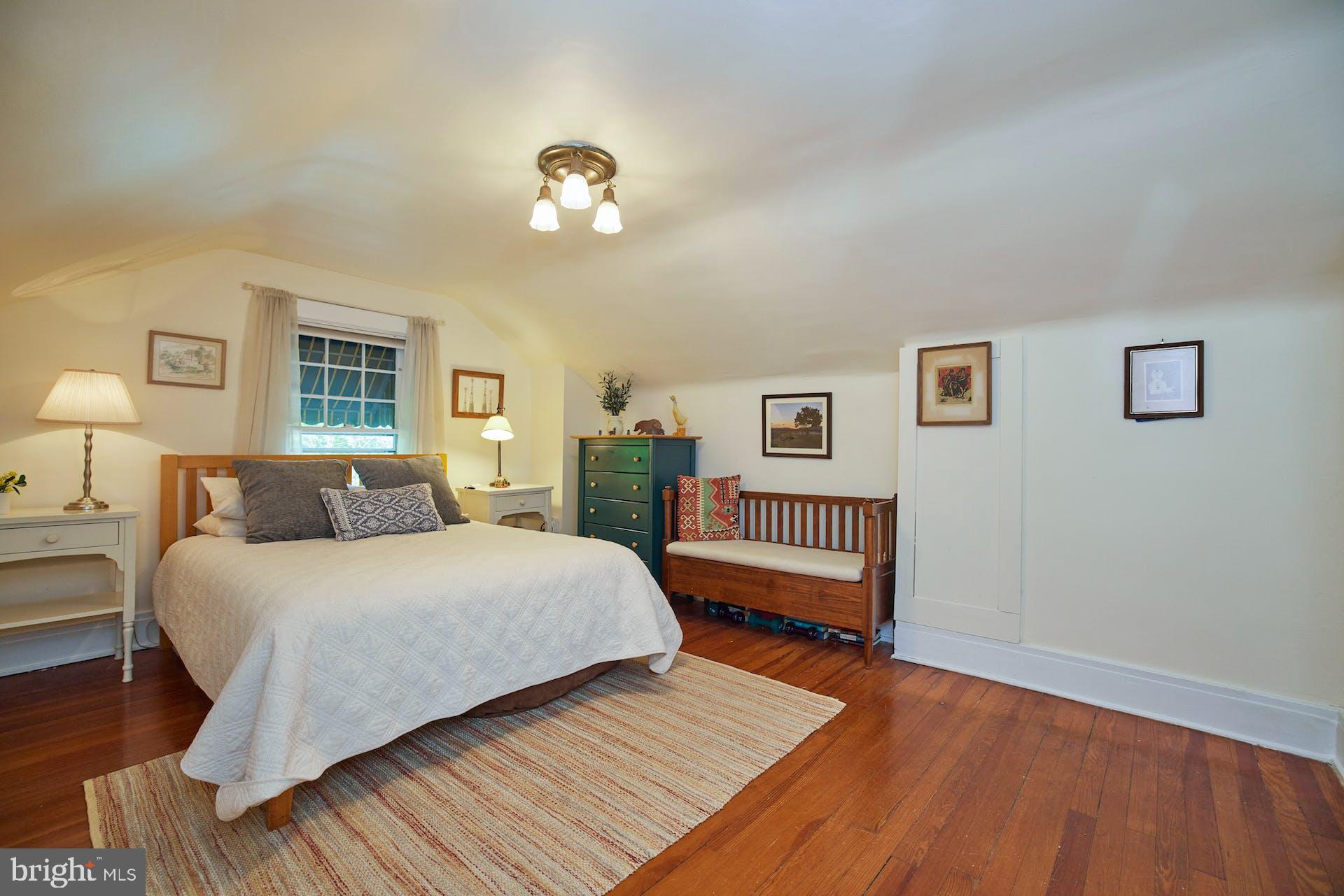 ROSEMONT PARK - Residential