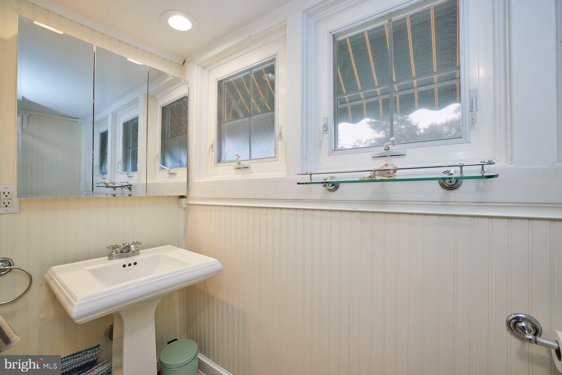 ROSEMONT PARK - Residential