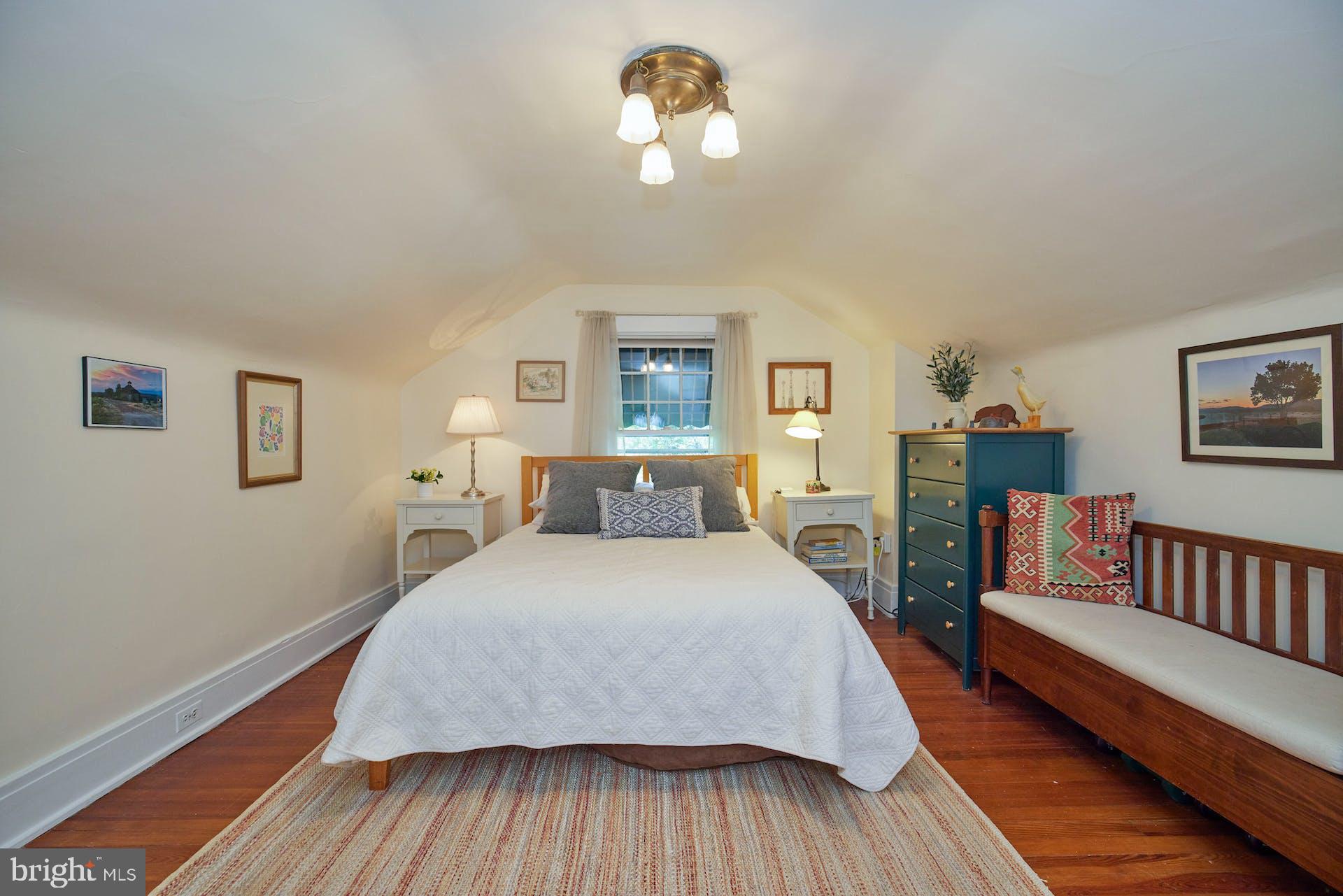 ROSEMONT PARK - Residential