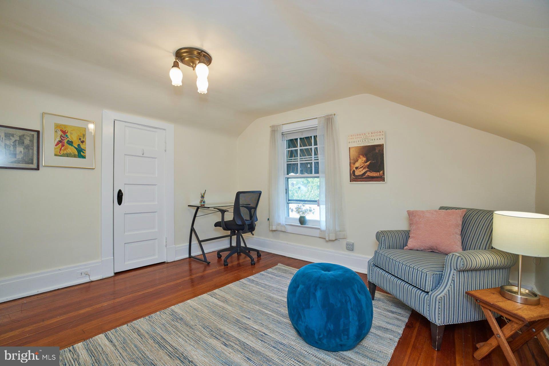 ROSEMONT PARK - Residential