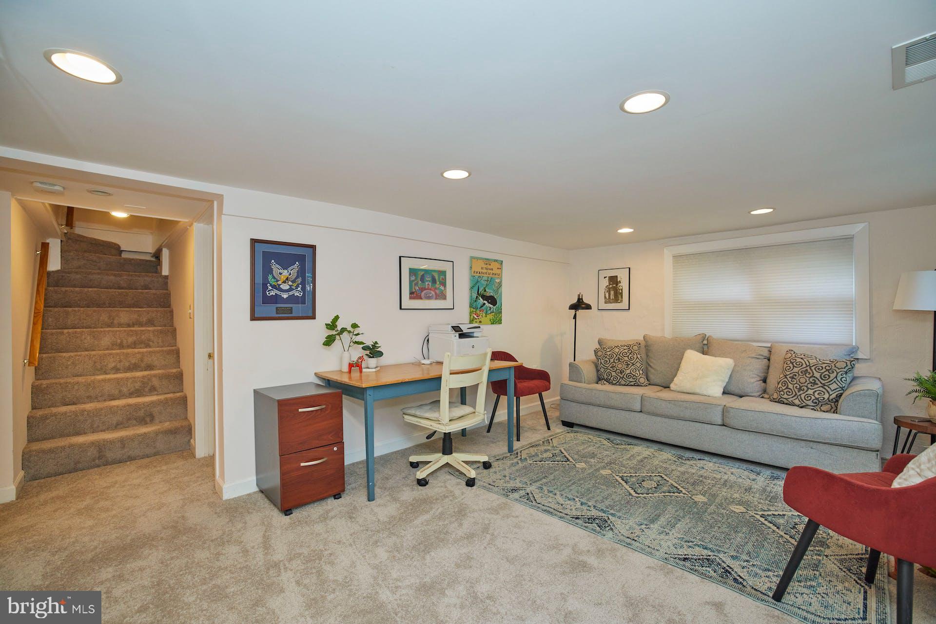 ROSEMONT PARK - Residential