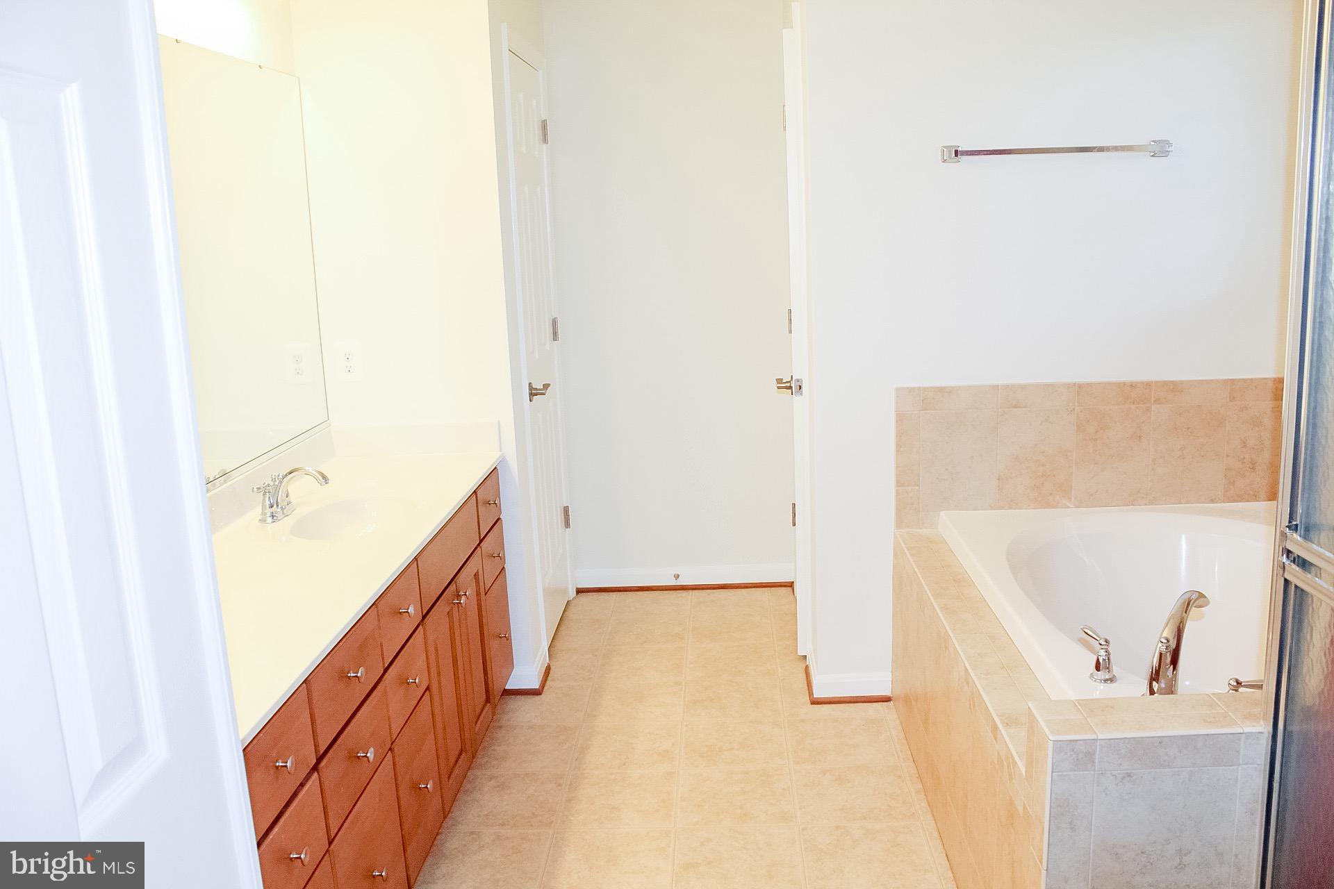 BEN OAKS - Residential