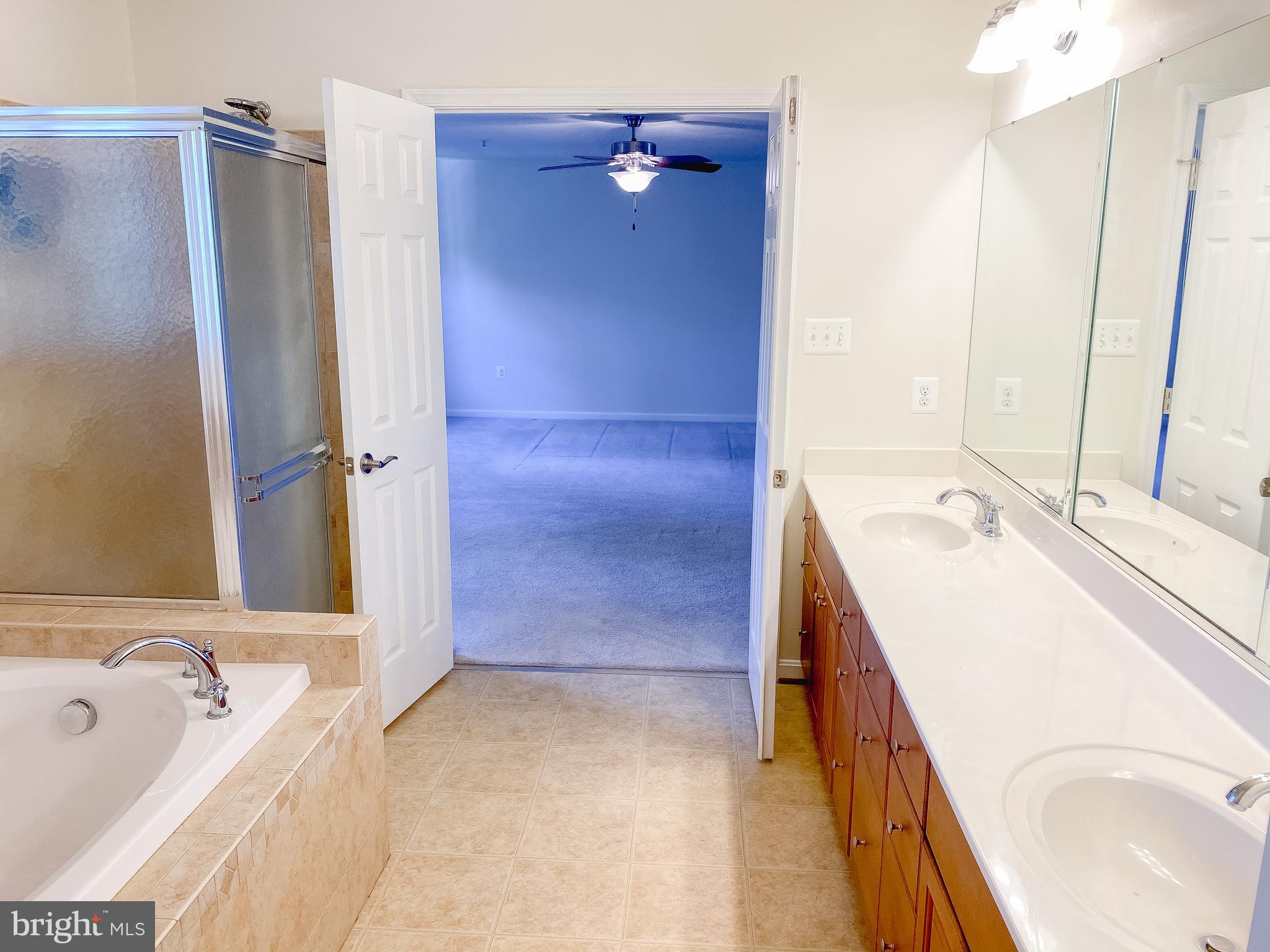 BEN OAKS - Residential