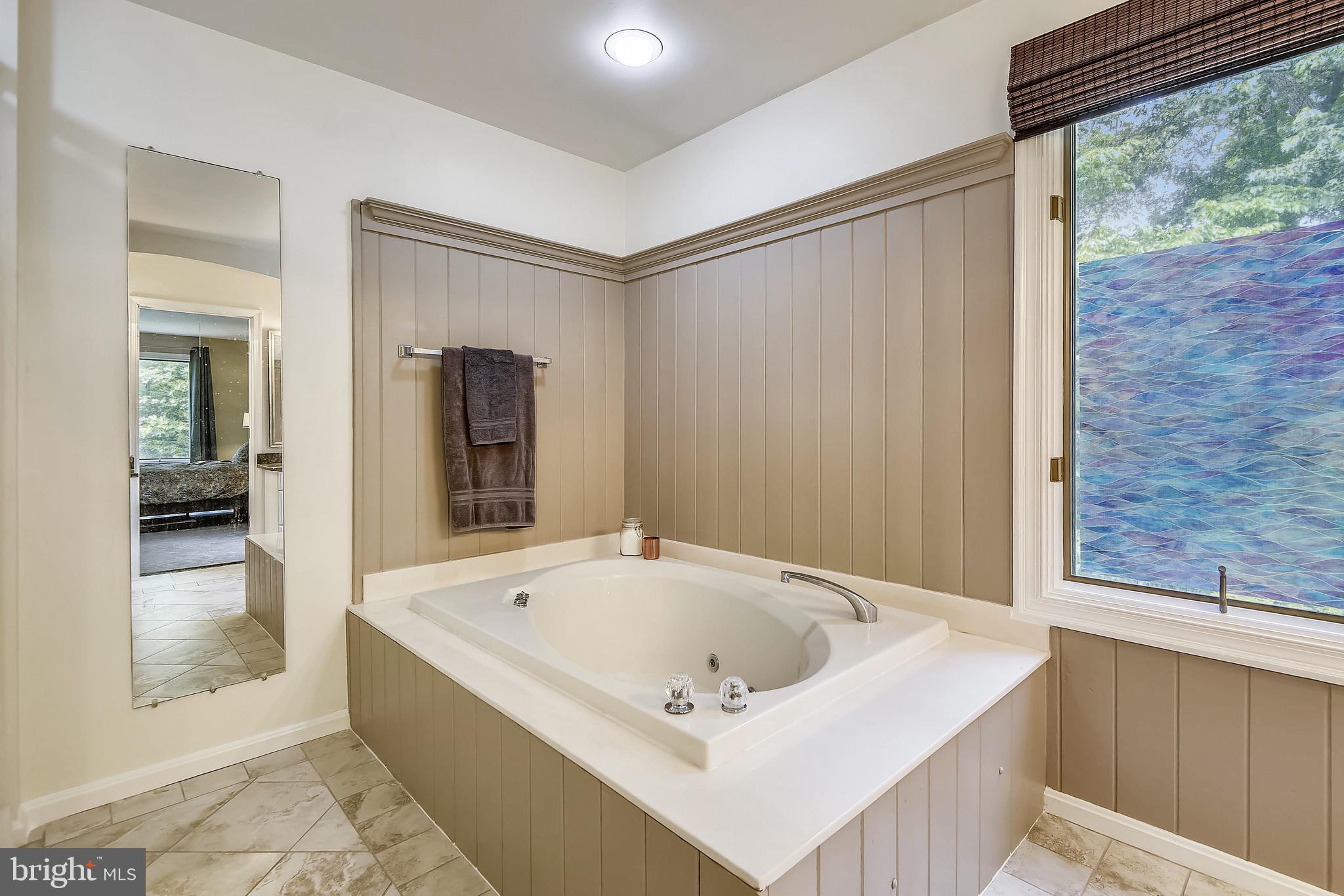 NEW ENGLAND ESTATES - Residential