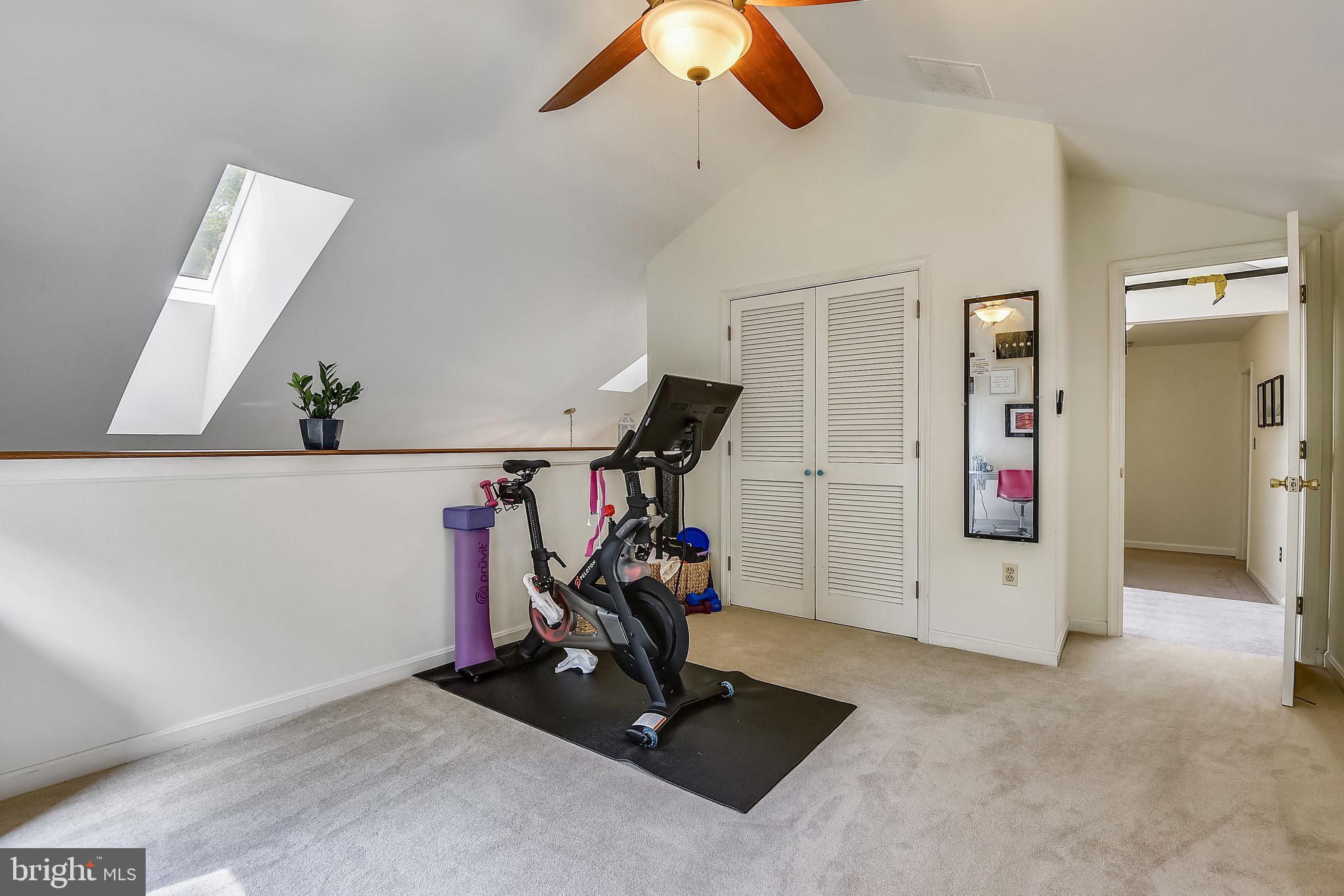 NEW ENGLAND ESTATES - Residential